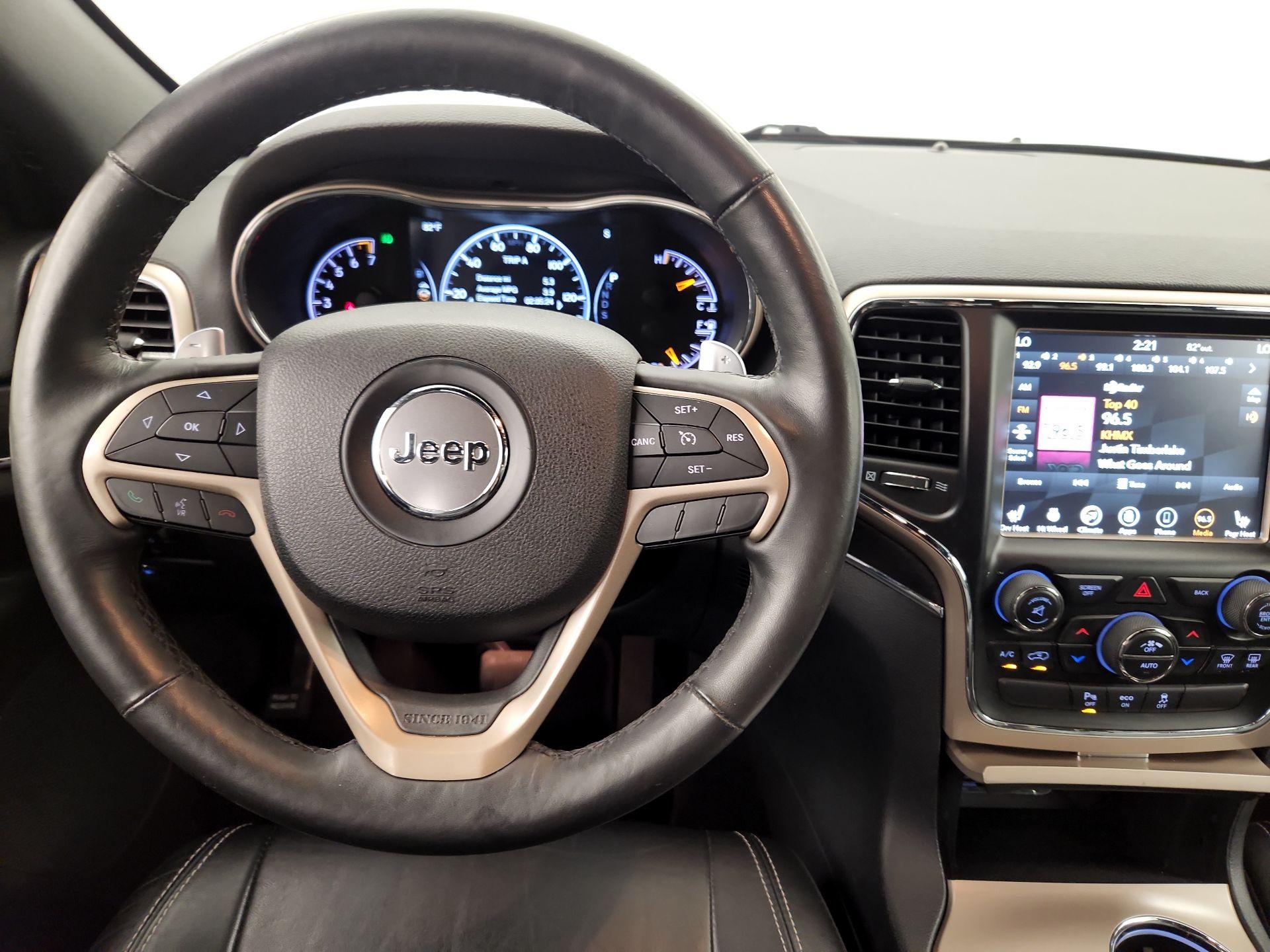 Thumbnail: 2015 Jeep Grand Cherokee - 10
