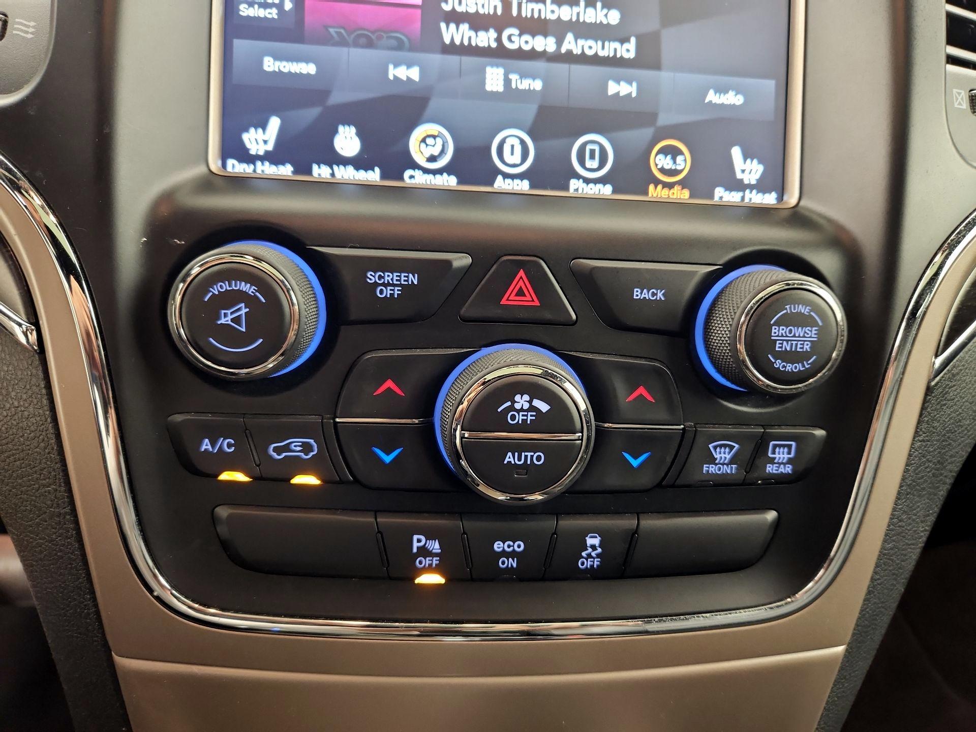 Thumbnail: 2015 Jeep Grand Cherokee - 16