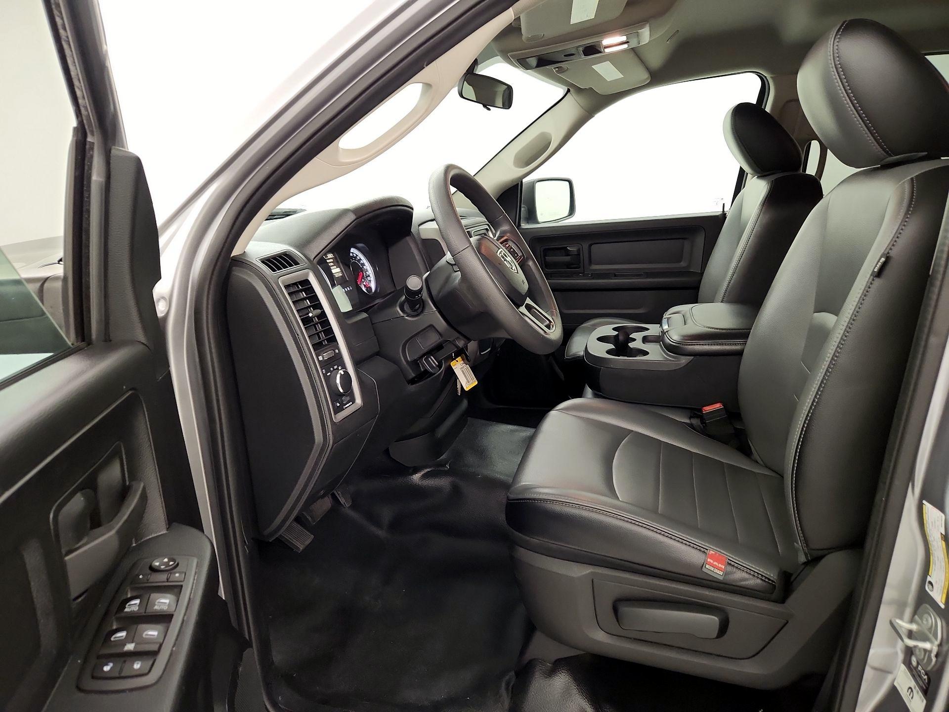 Thumbnail: 2021 RAM 1500 Classic - 11