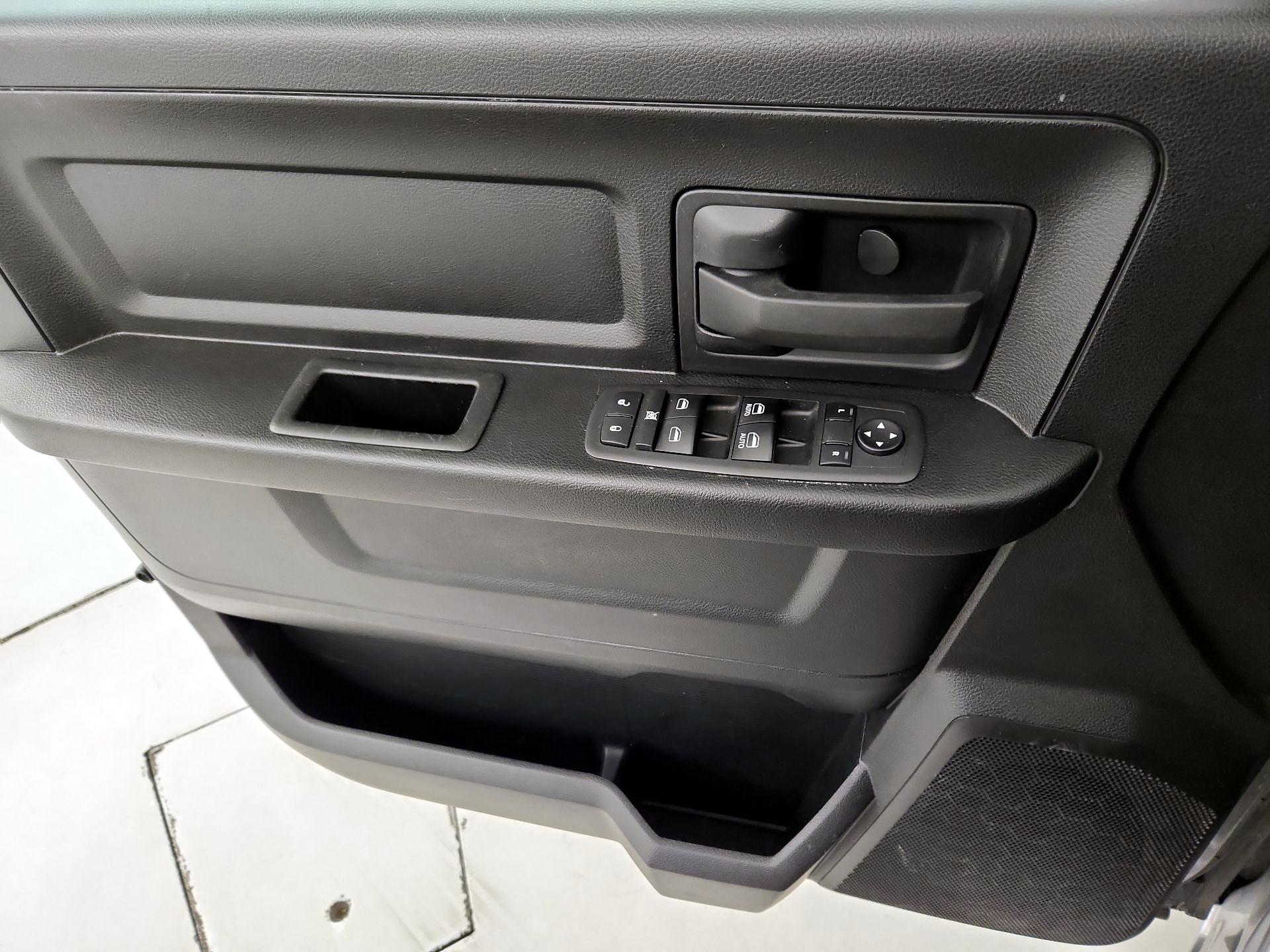 Thumbnail: 2021 RAM 1500 Classic - 12