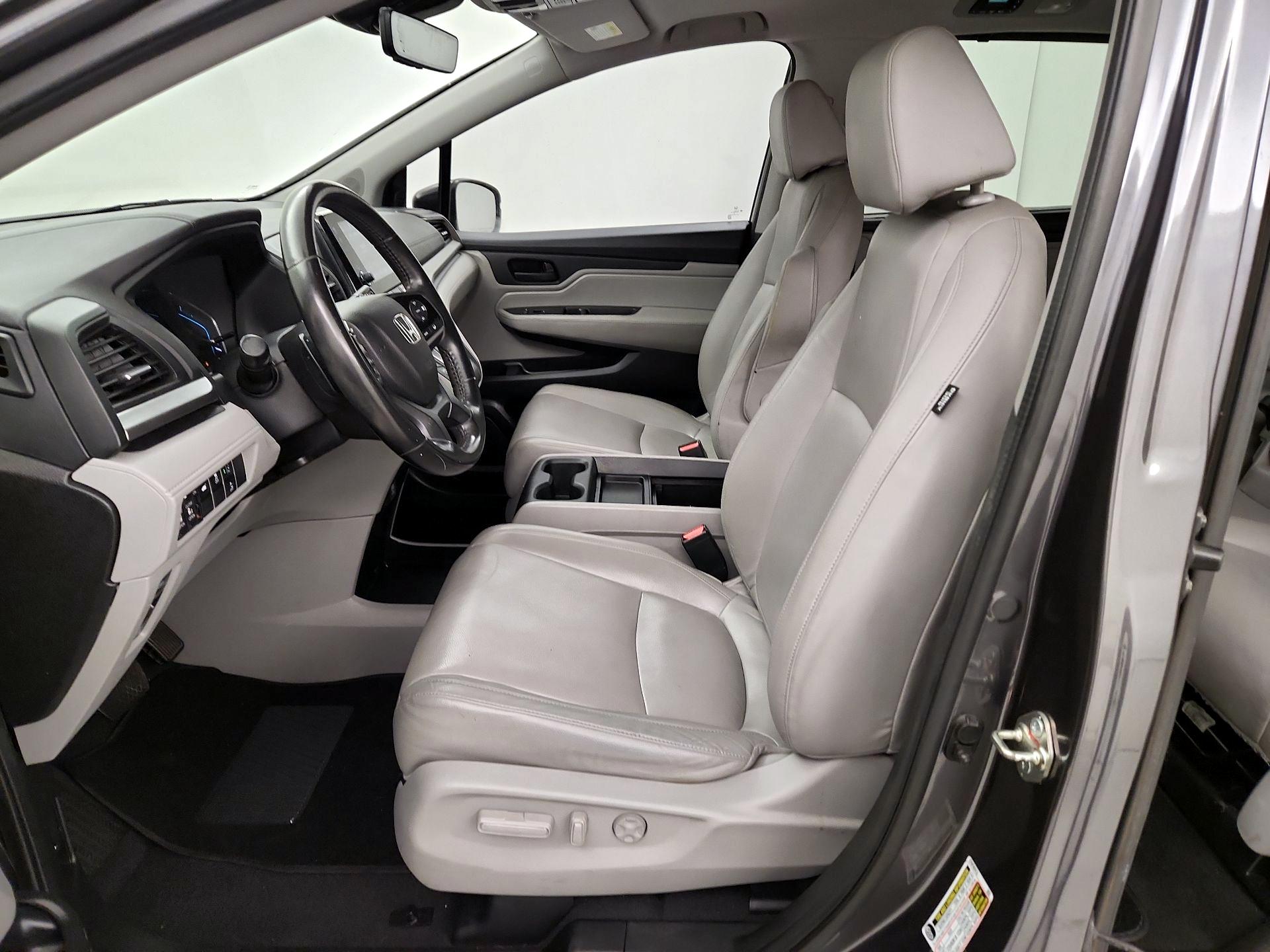 Thumbnail: 2018 Honda Odyssey - 11