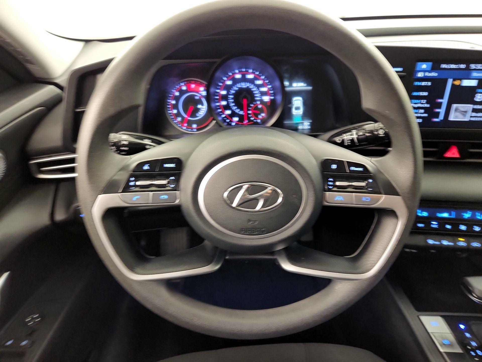Thumbnail: 2023 Hyundai Elantra - 10