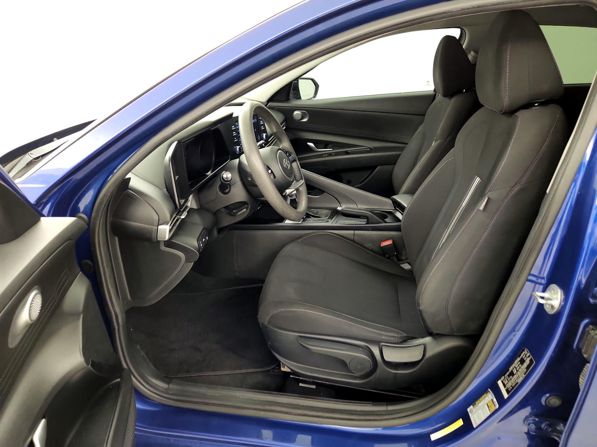 Thumbnail: 2023 Hyundai Elantra - 11