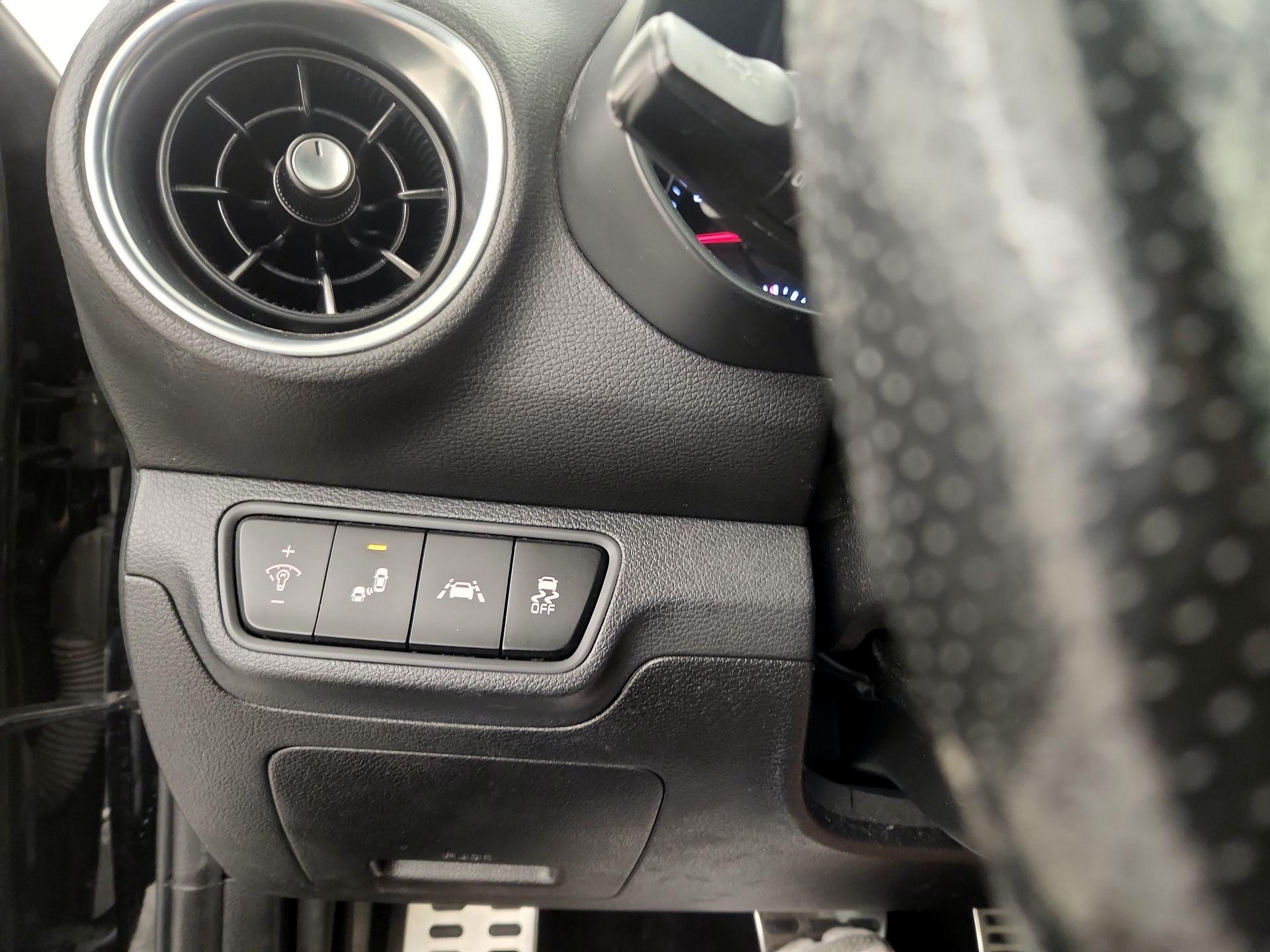 Thumbnail: 2021 Kia Forte - 13