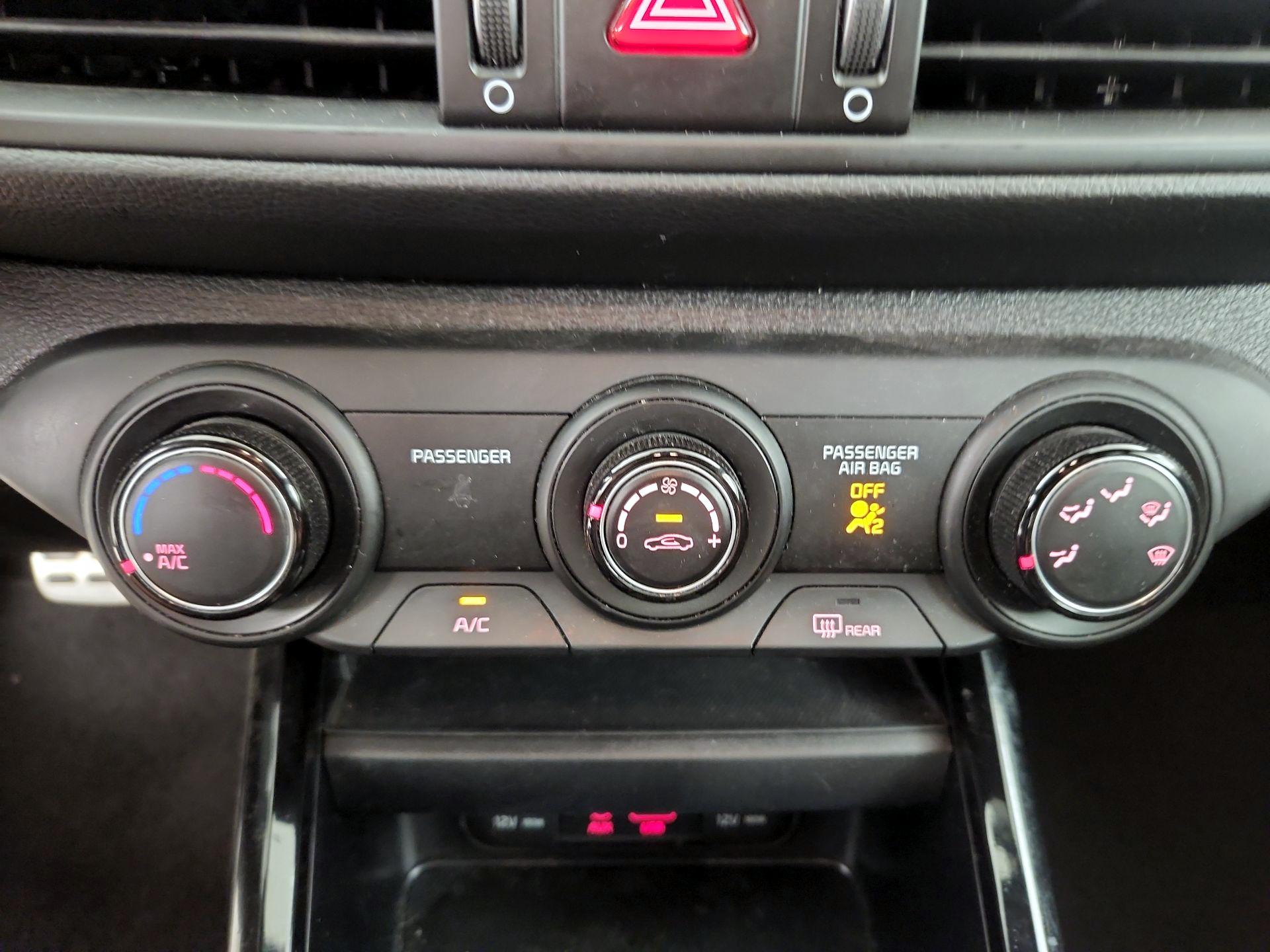 Thumbnail: 2021 Kia Forte - 16