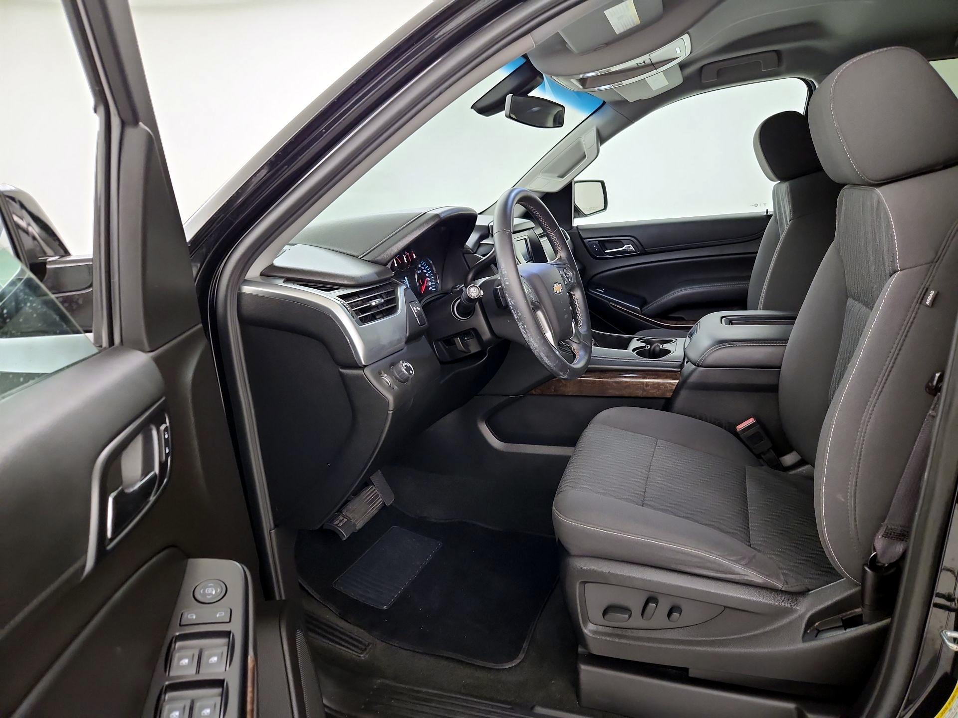 Thumbnail: 2017 Chevrolet Suburban - 11