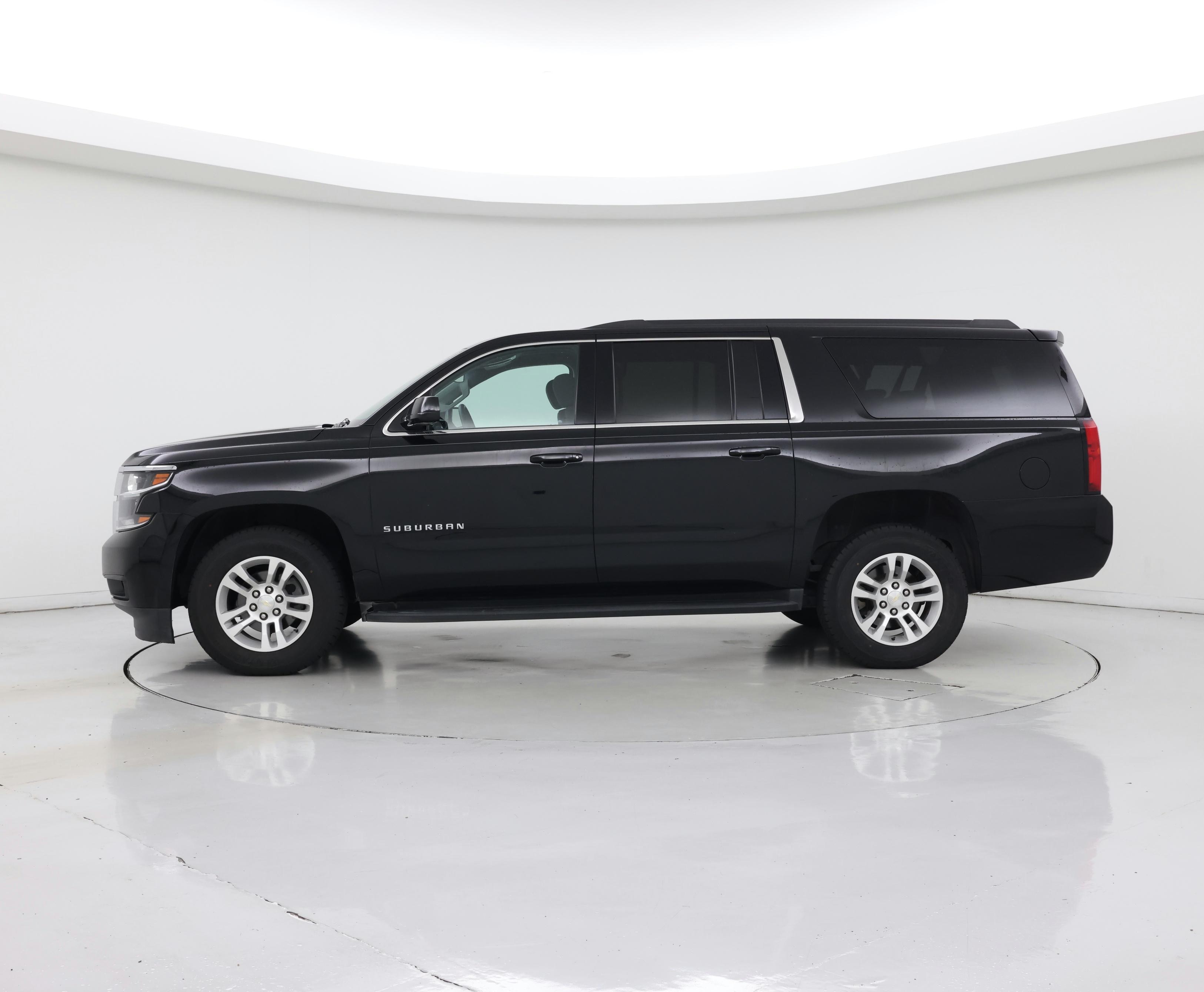 Thumbnail: 2017 Chevrolet Suburban - 3