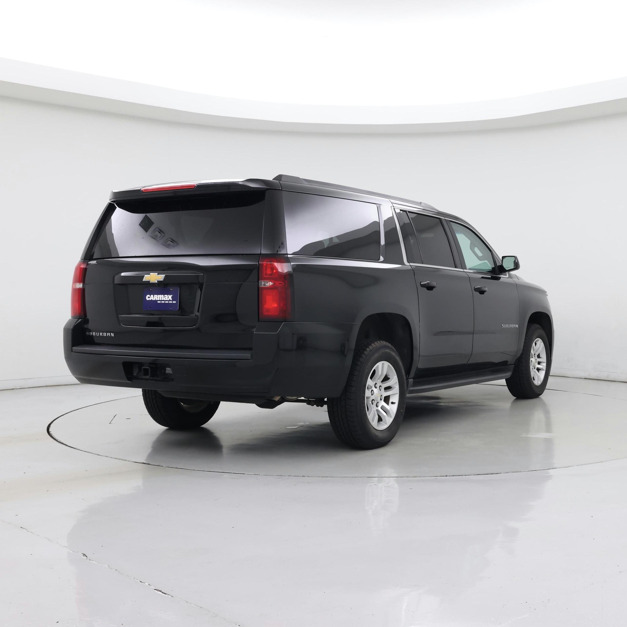 Thumbnail: 2017 Chevrolet Suburban - 8