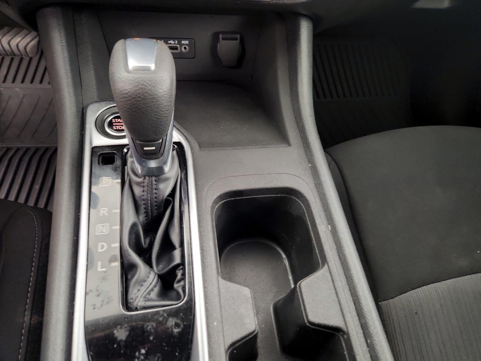 Thumbnail: 2022 Nissan Sentra - 15
