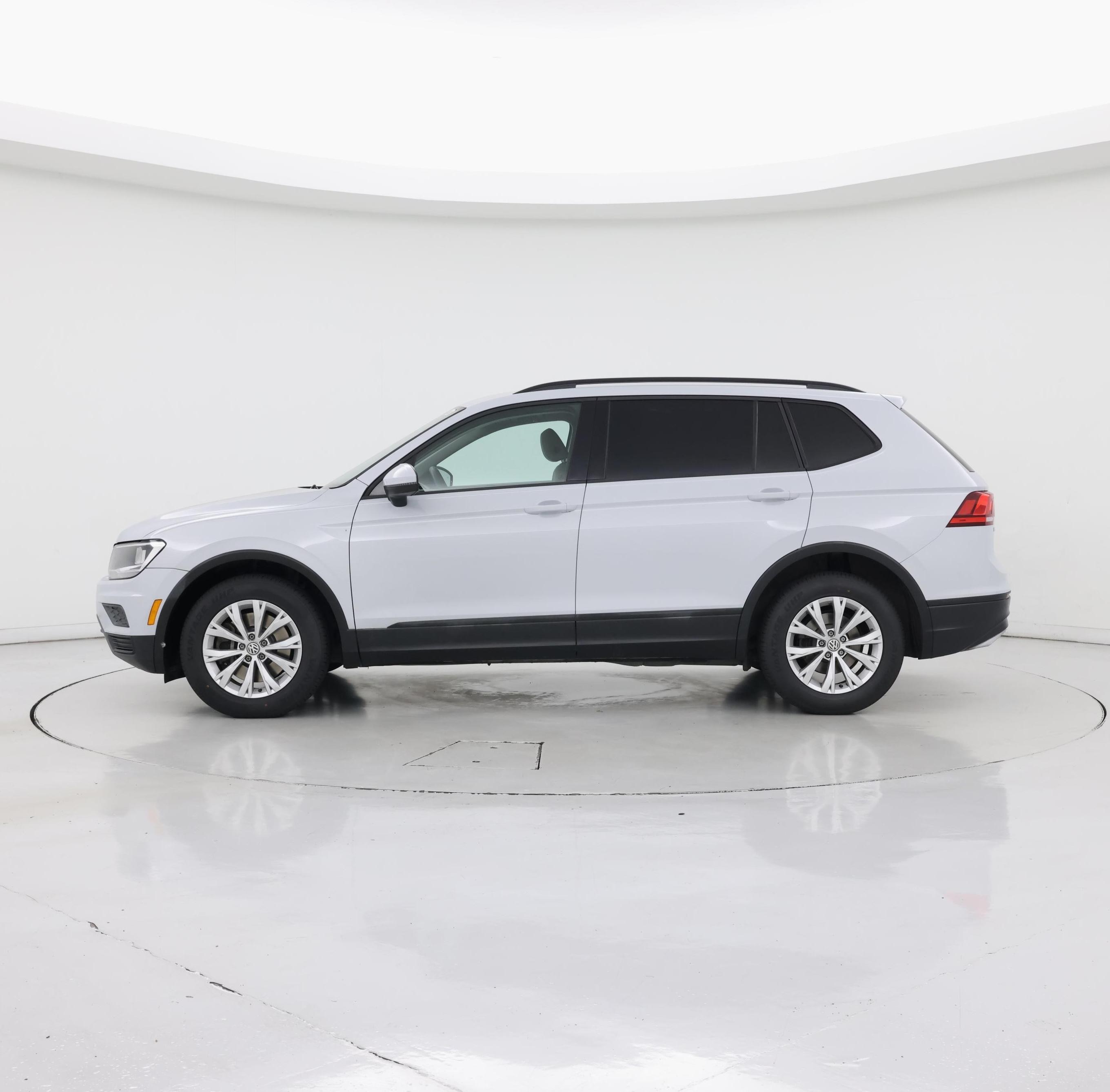 Thumbnail: 2019 Volkswagen Tiguan - 3