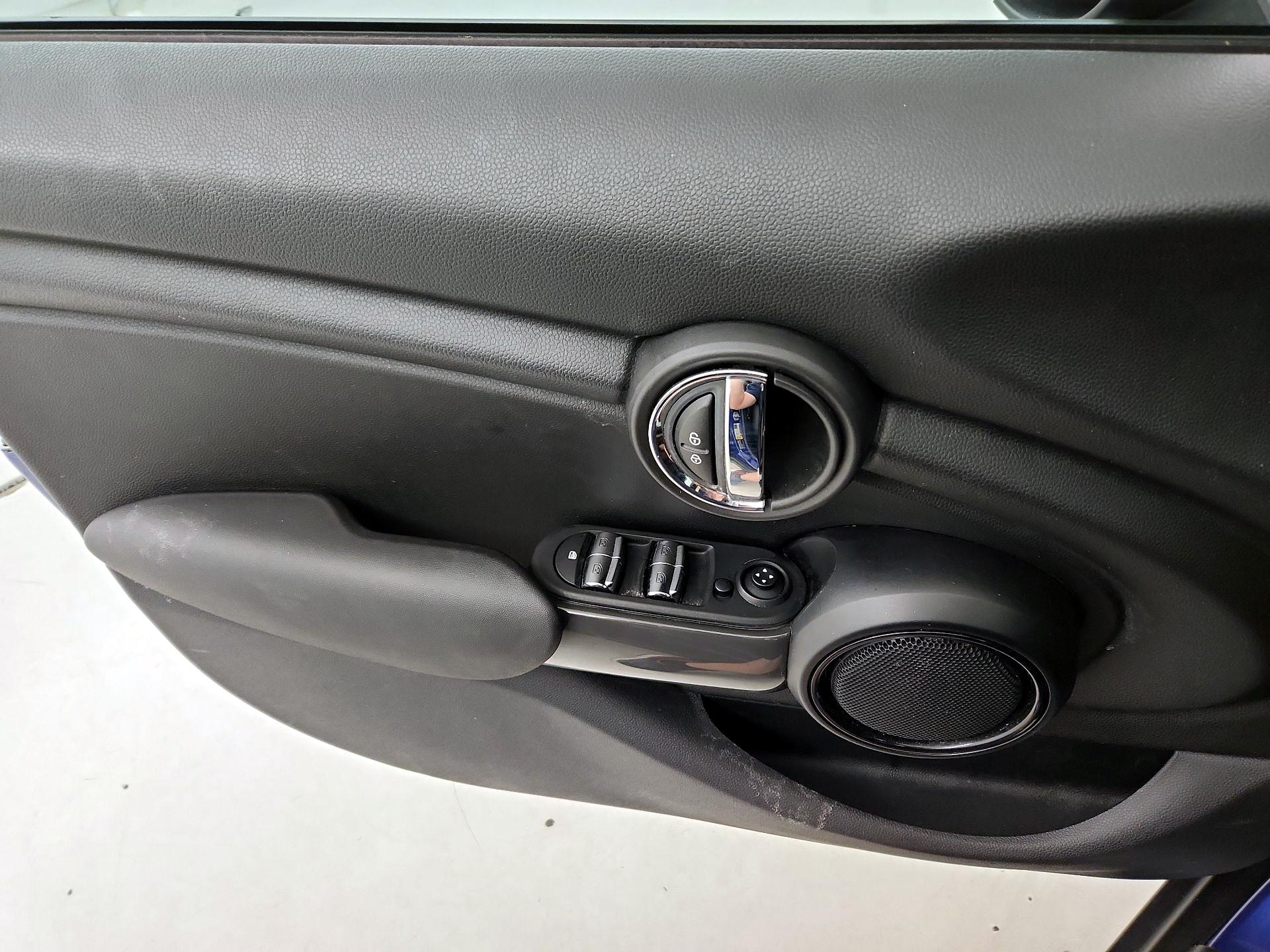 Thumbnail: 2019 MINI Cooper Hardtop - 12