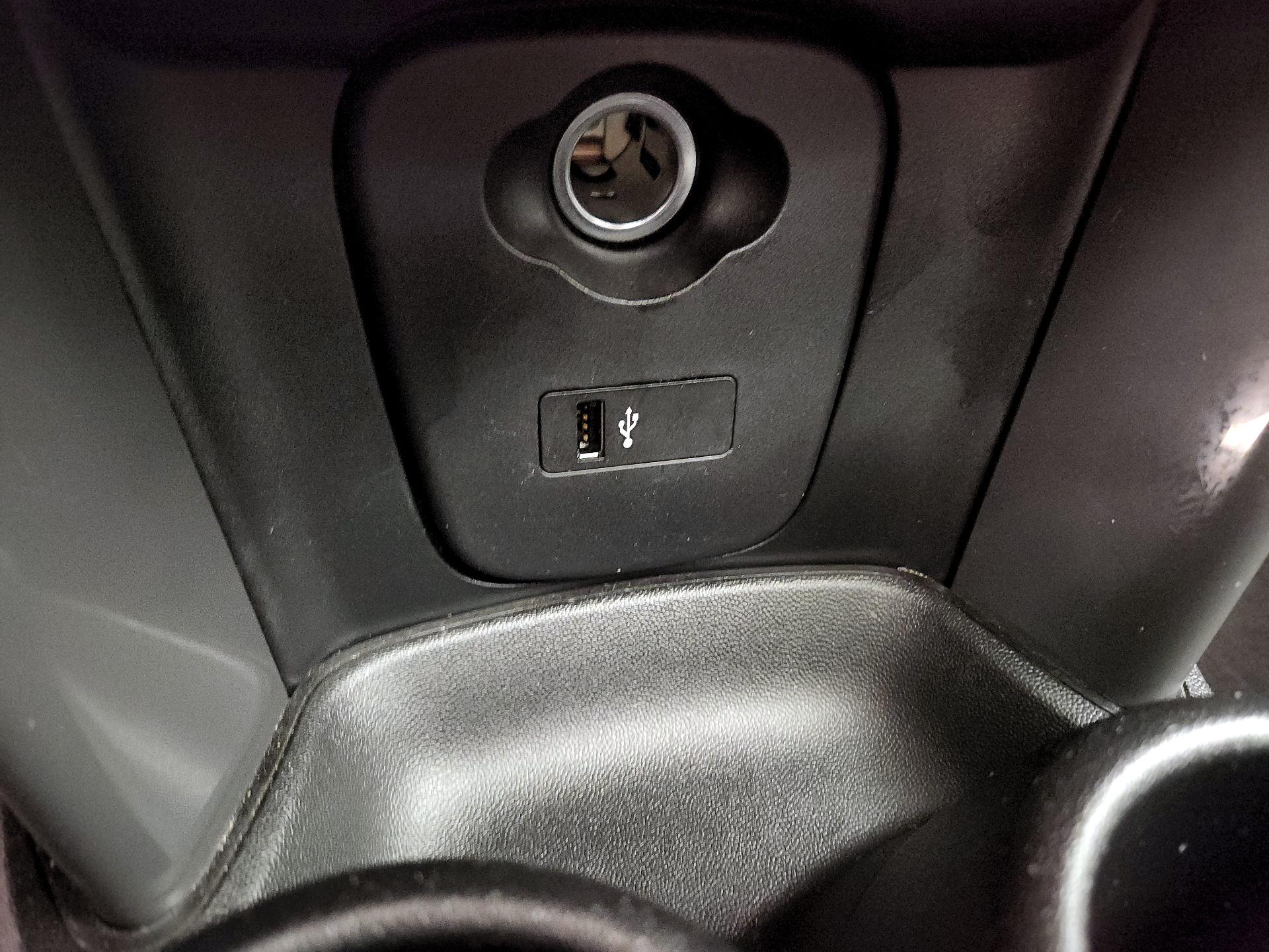 Thumbnail: 2019 MINI Cooper Hardtop - 18