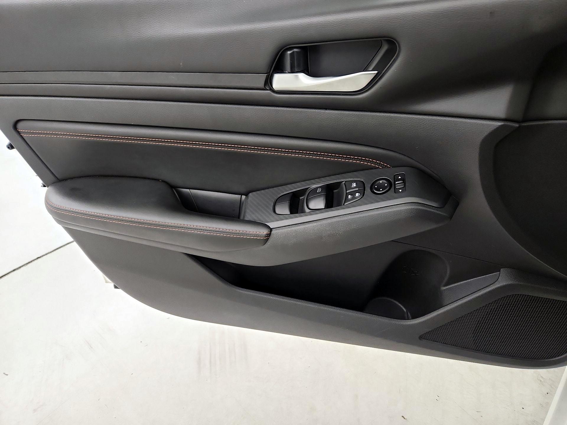 Thumbnail: 2021 Nissan Altima - 12