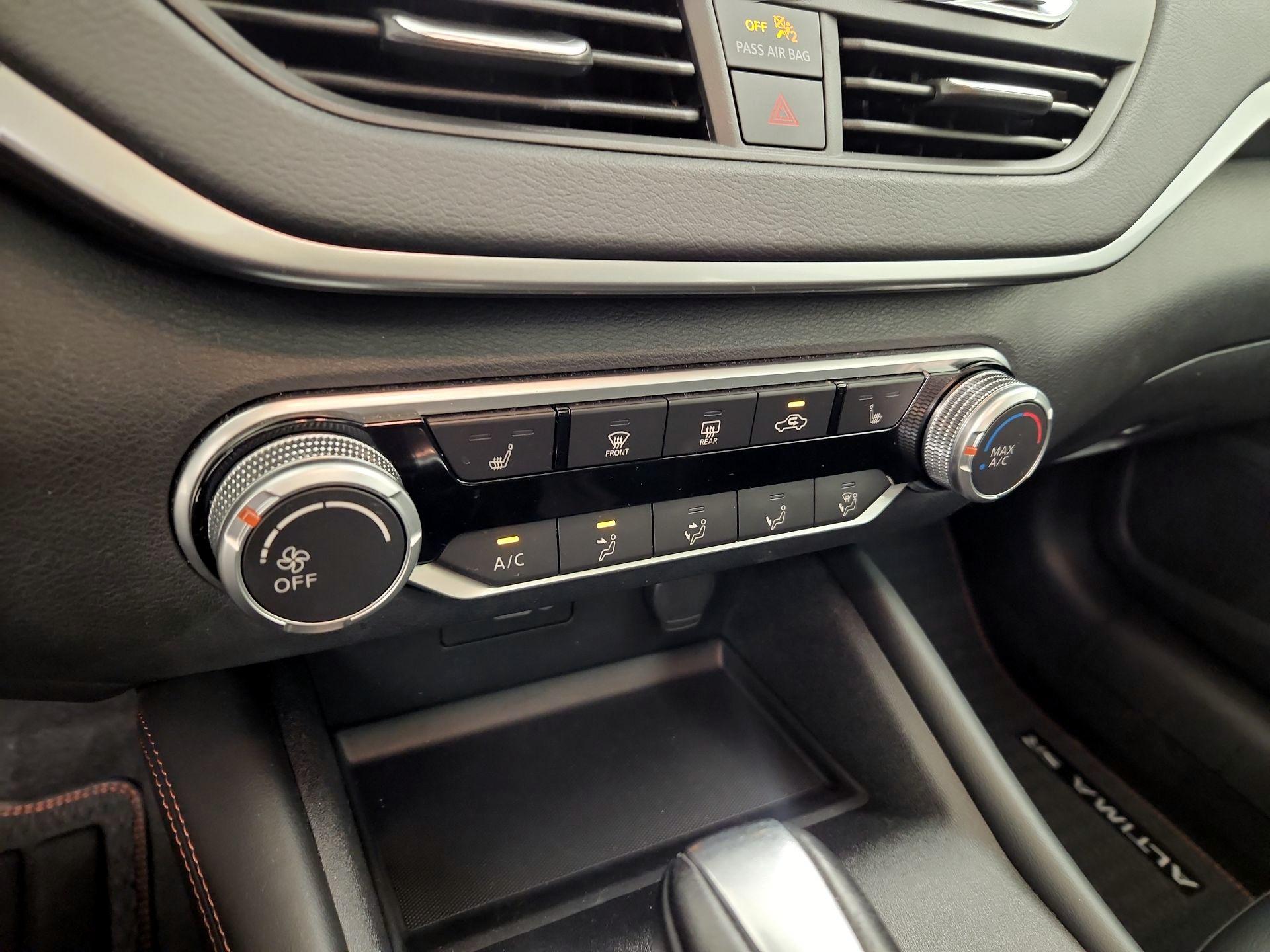 Thumbnail: 2021 Nissan Altima - 16