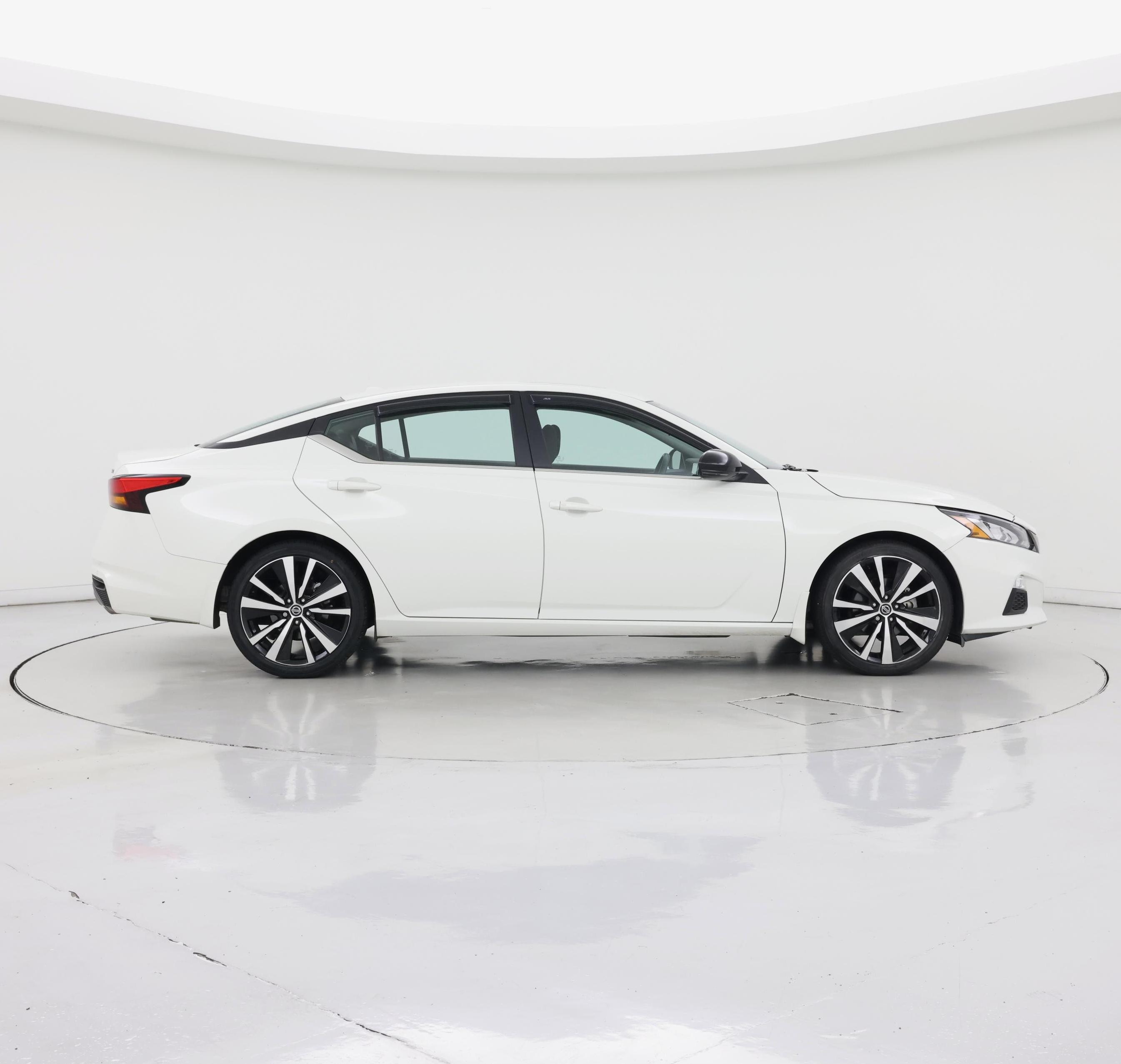 Thumbnail: 2021 Nissan Altima - 7