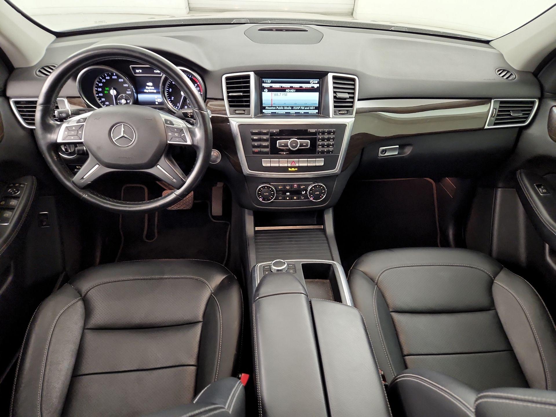 Thumbnail: 2015 Mercedes-Benz M-Class - 9