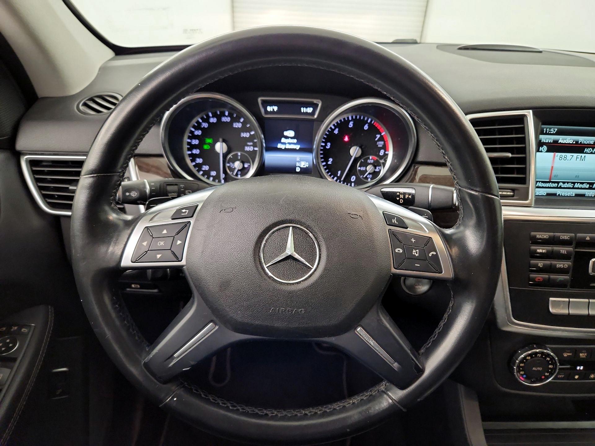 Thumbnail: 2015 Mercedes-Benz M-Class - 10