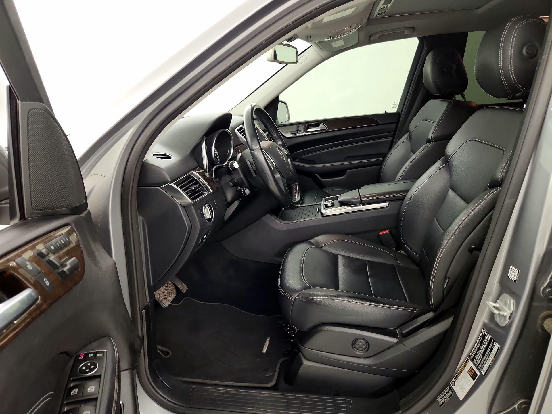Thumbnail: 2015 Mercedes-Benz M-Class - 11