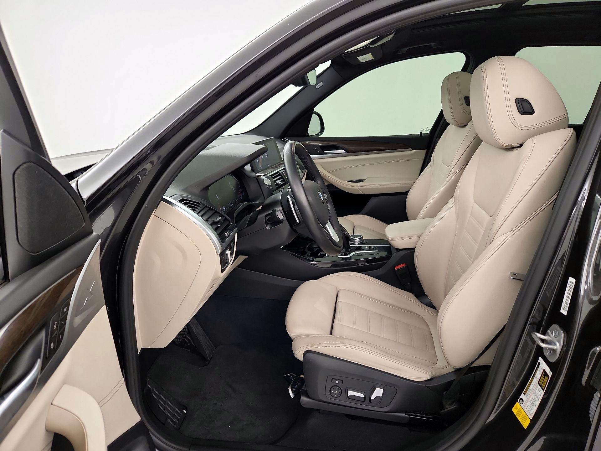 Thumbnail: 2021 BMW X3 - 11