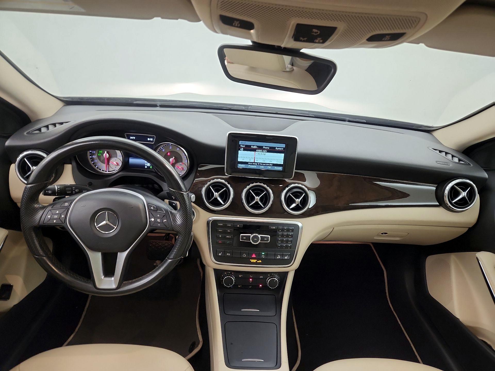 Thumbnail: 2015 Mercedes-Benz GLA - 9