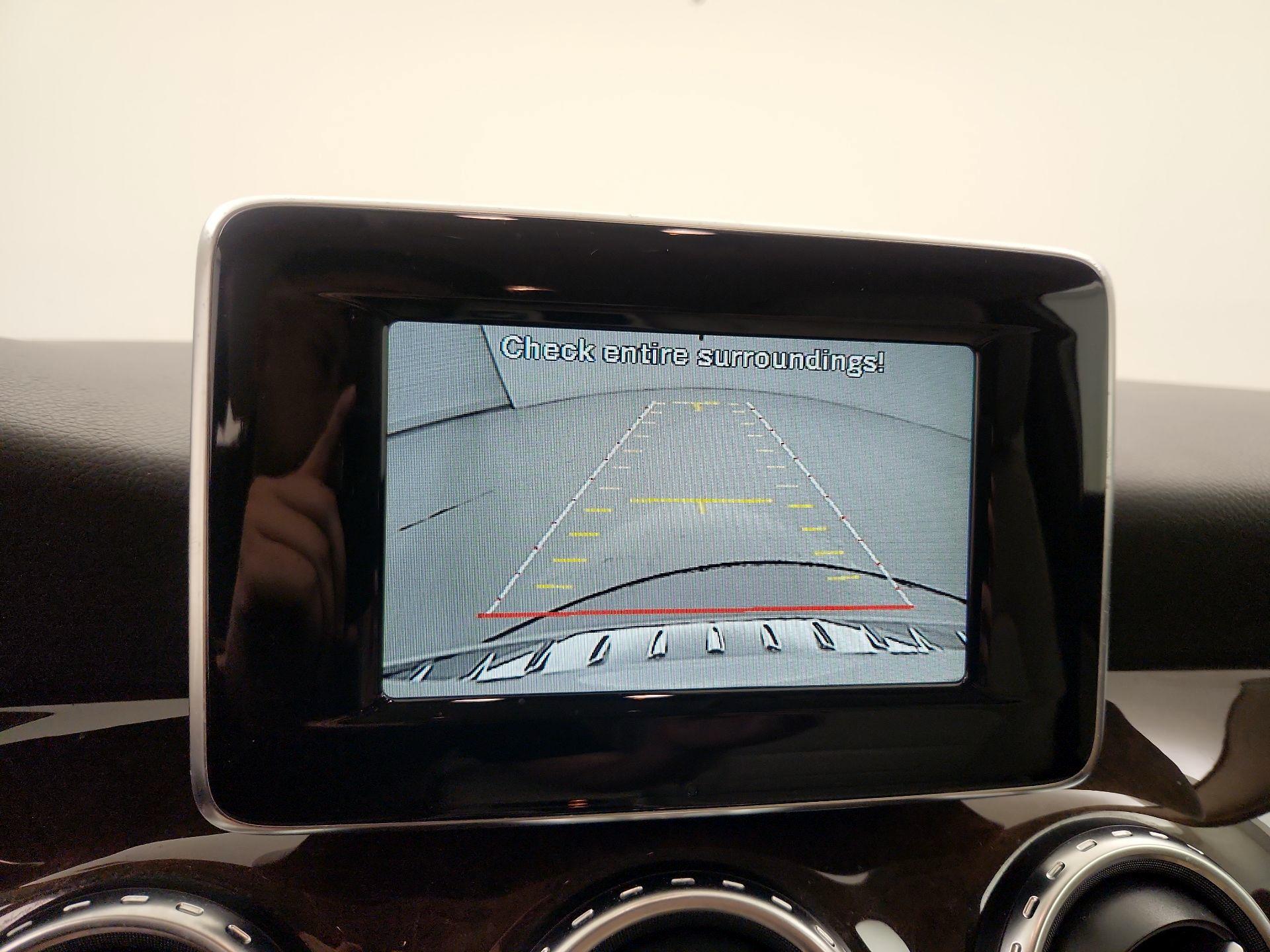 Thumbnail: 2015 Mercedes-Benz GLA - 14
