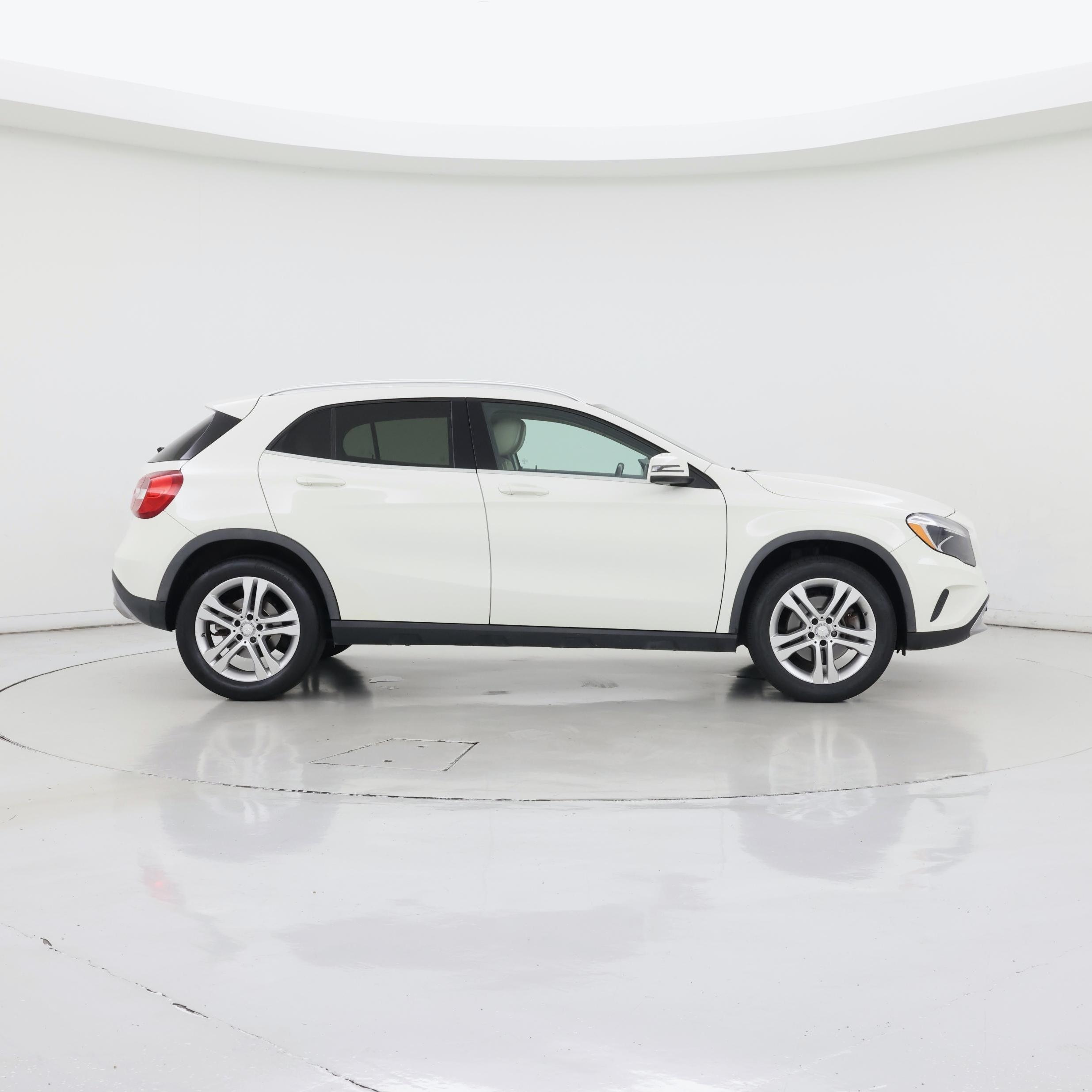 Thumbnail: 2015 Mercedes-Benz GLA - 7