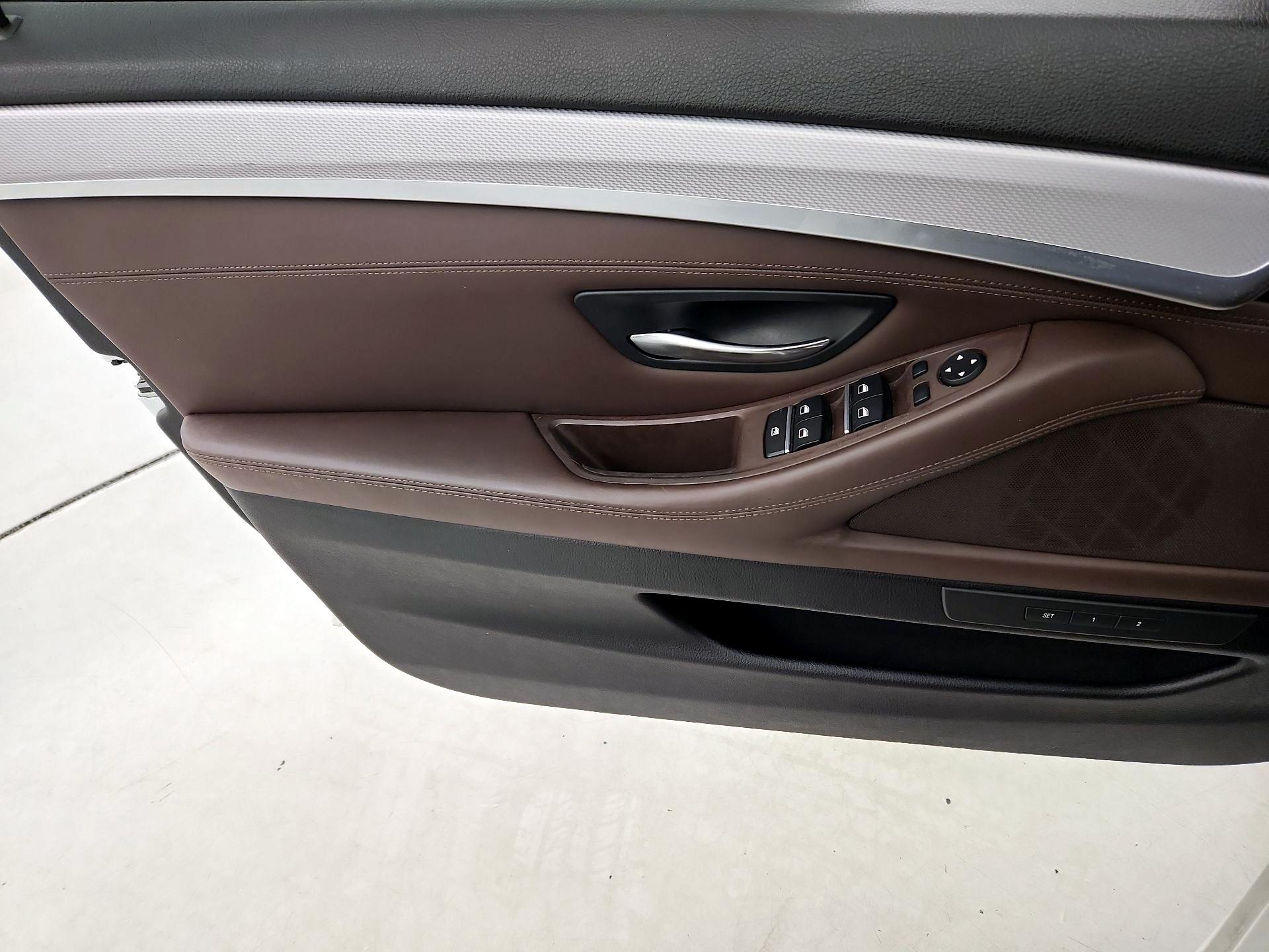 Thumbnail: 2016 BMW 5 Series - 12