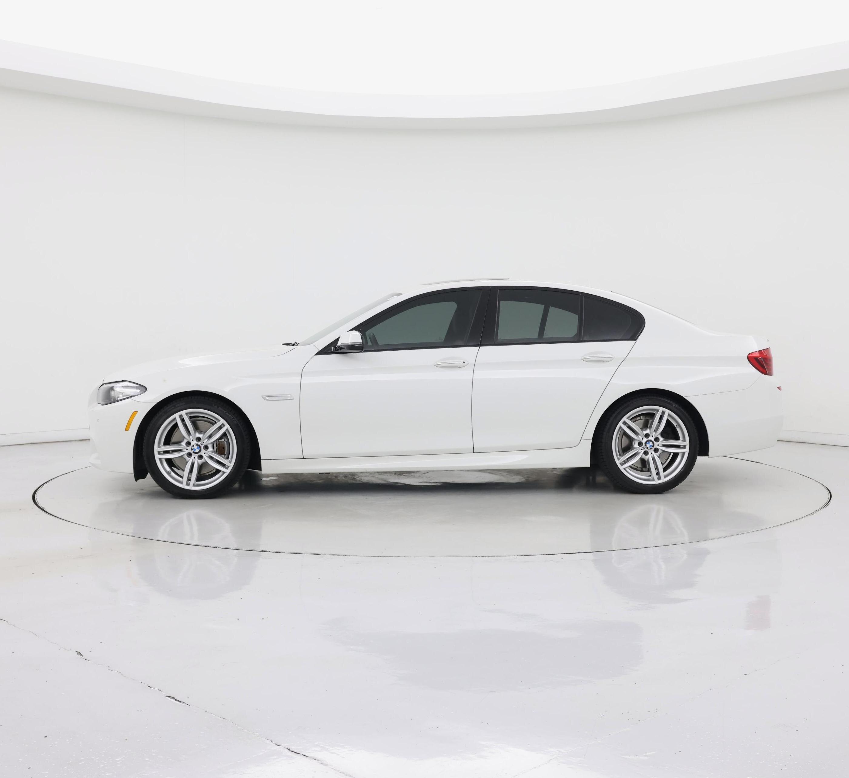 Thumbnail: 2016 BMW 5 Series - 3