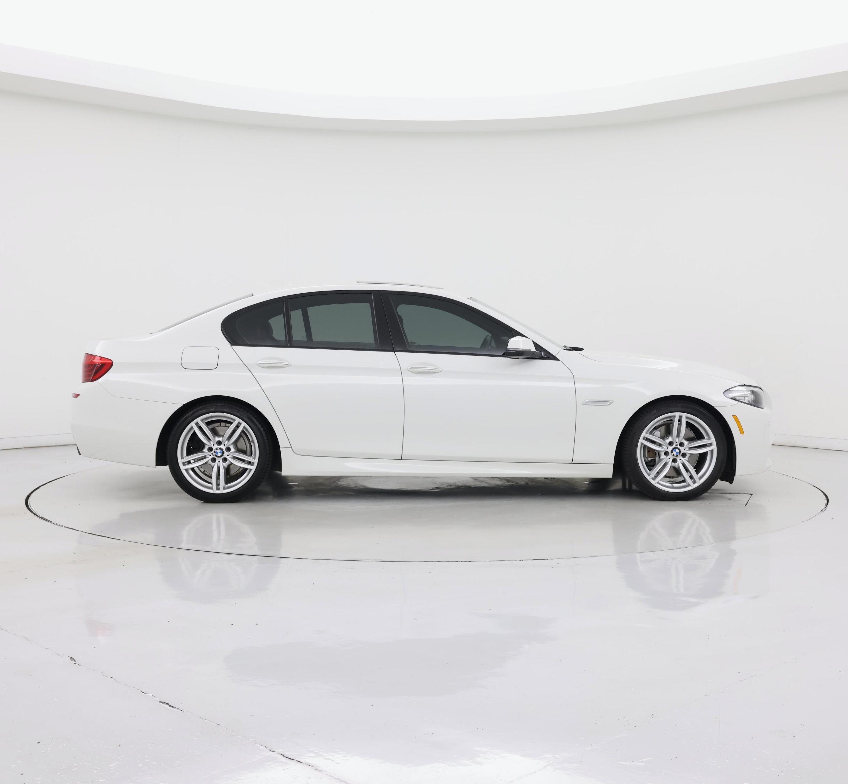 Thumbnail: 2016 BMW 5 Series - 7