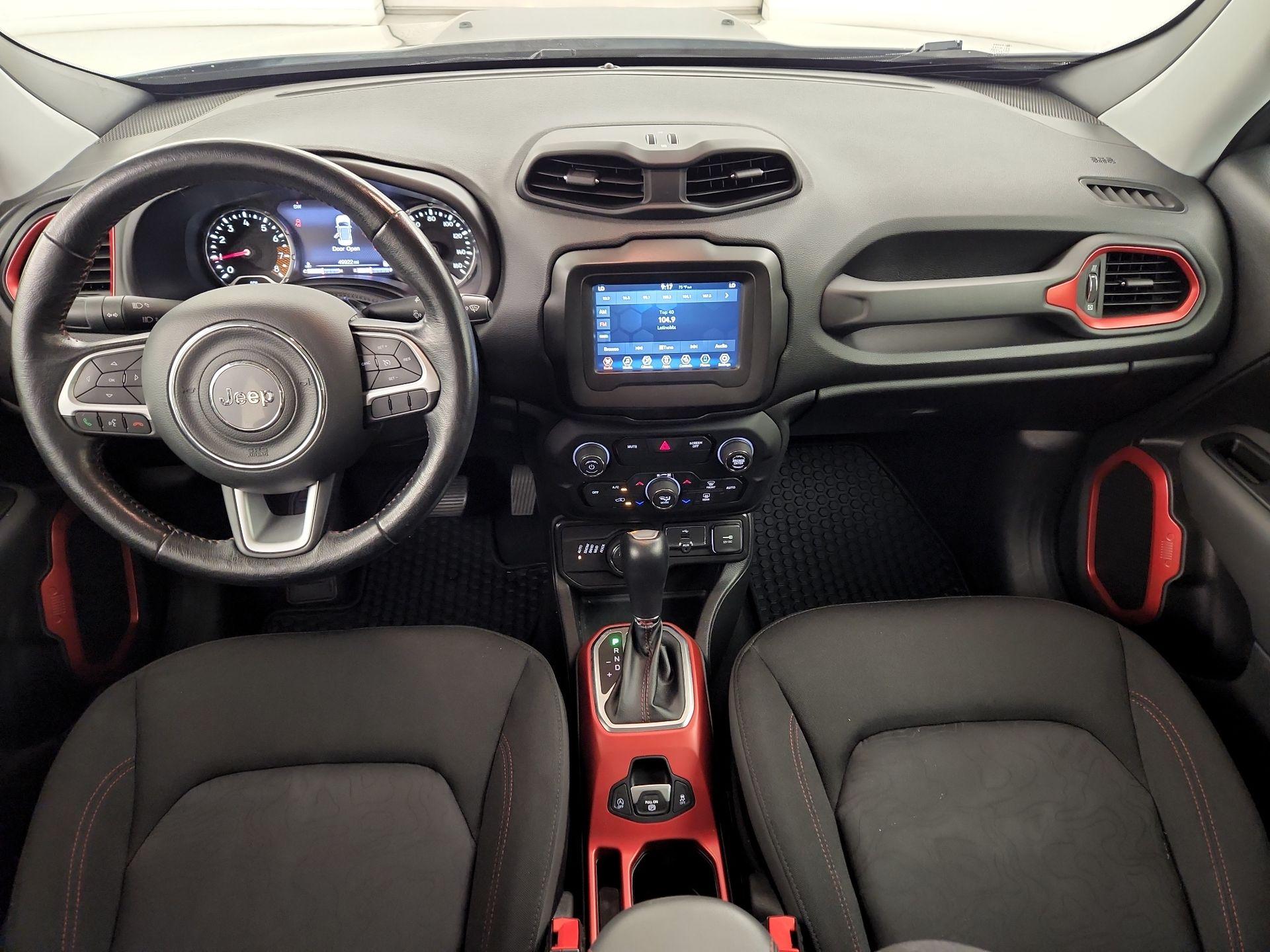 Thumbnail: 2020 Jeep Renegade - 9