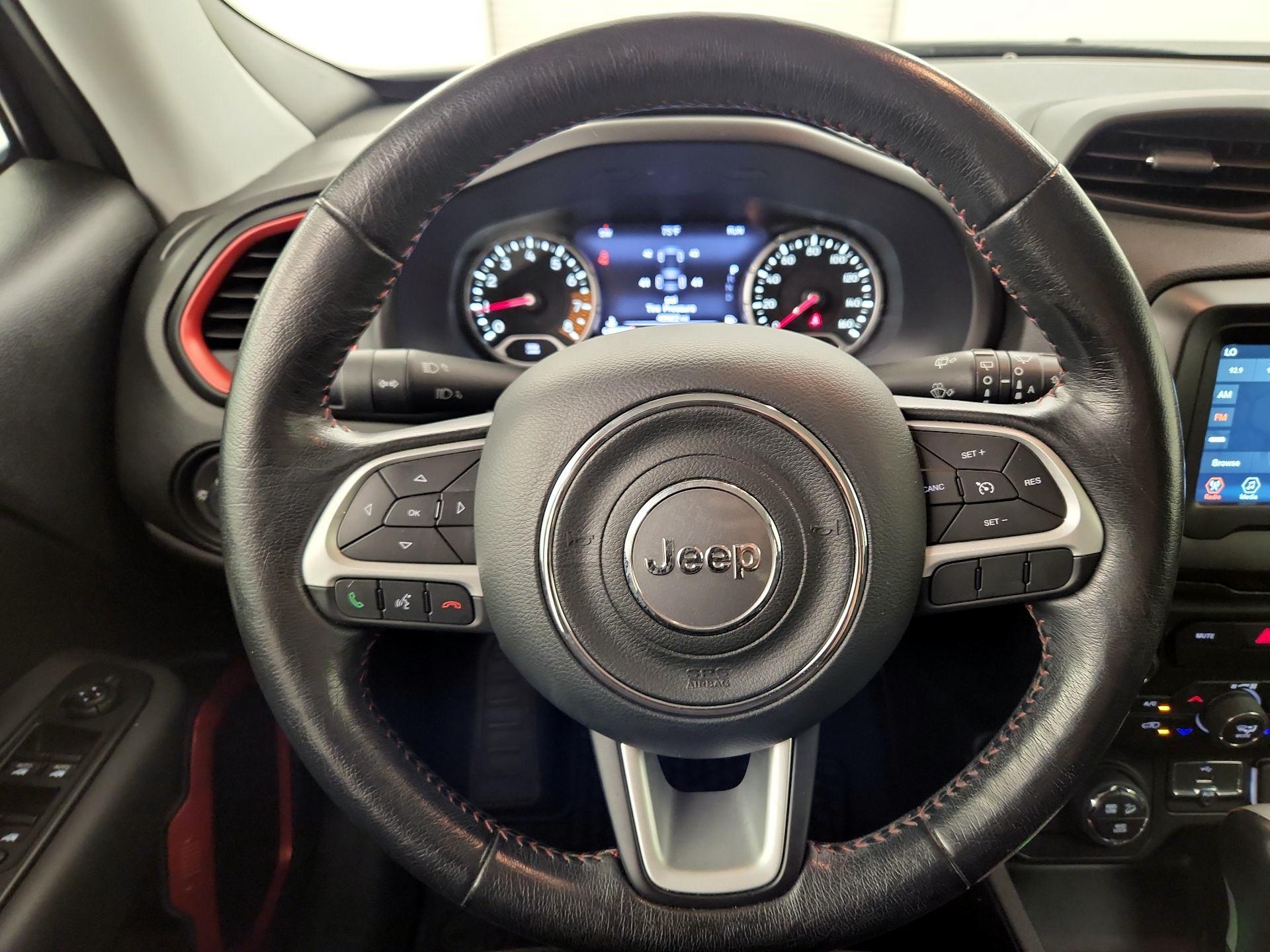 Thumbnail: 2020 Jeep Renegade - 10