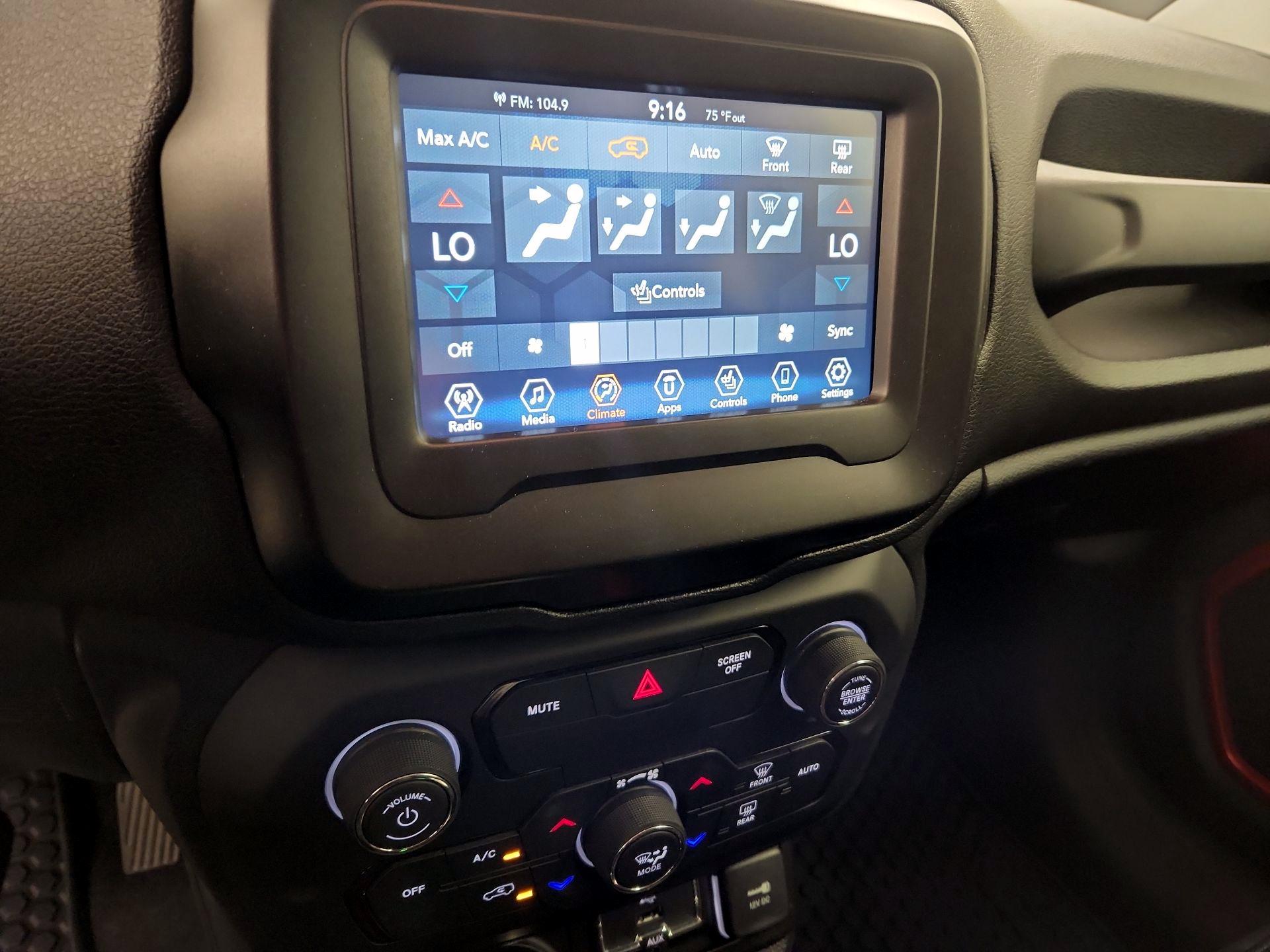 Thumbnail: 2020 Jeep Renegade - 16