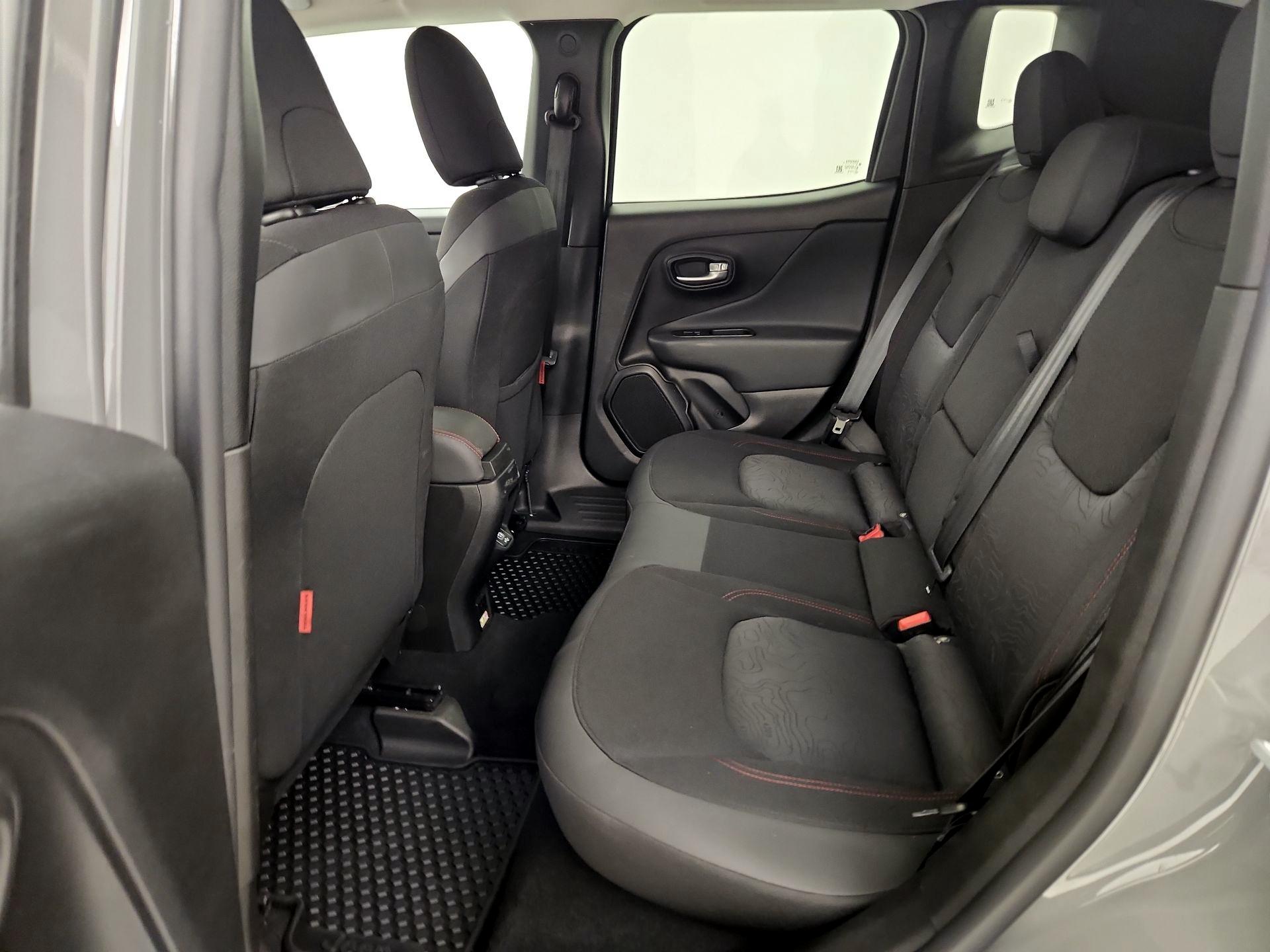 Thumbnail: 2020 Jeep Renegade - 19