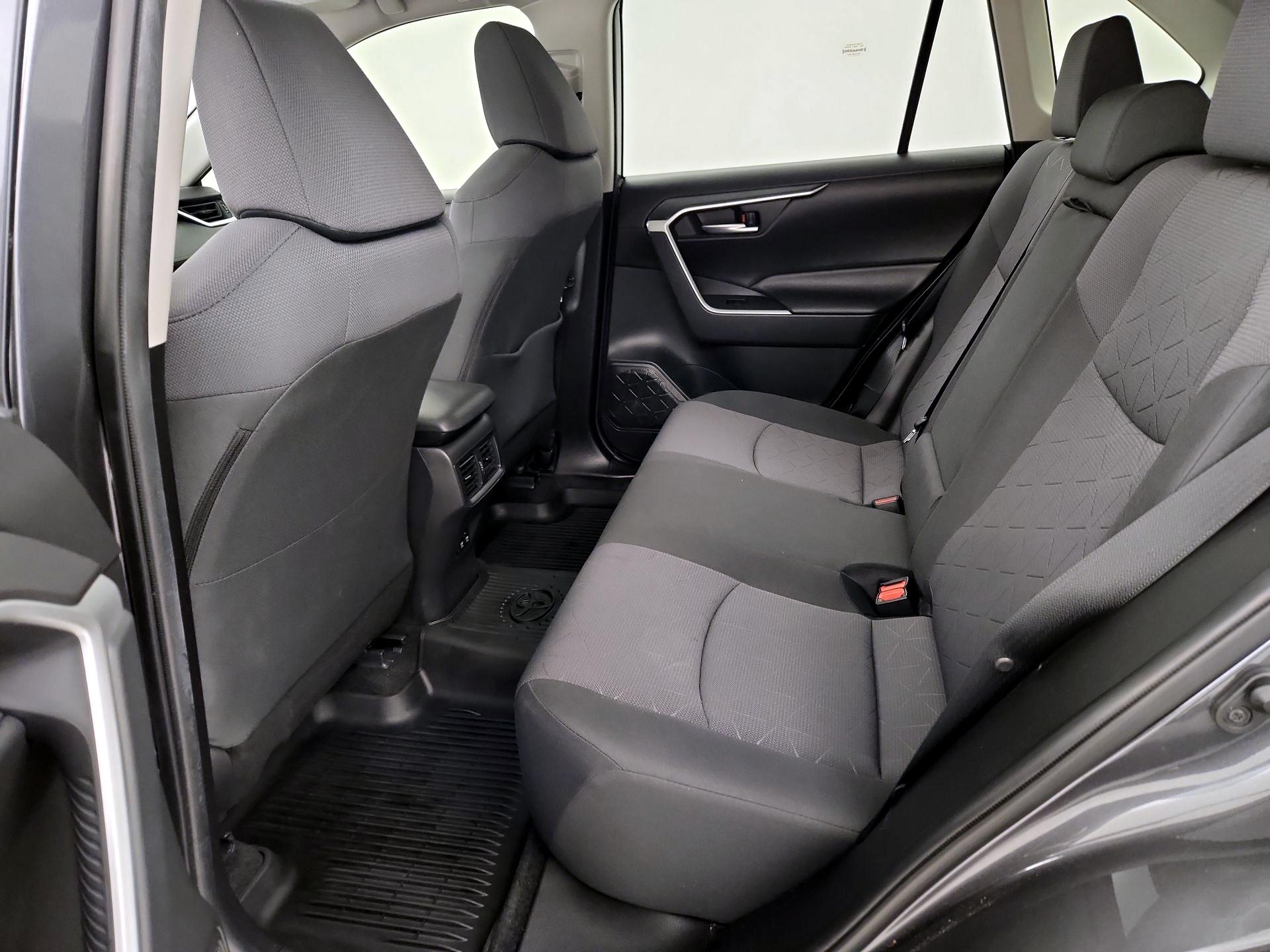 Thumbnail: 2020 Toyota RAV4 - 20