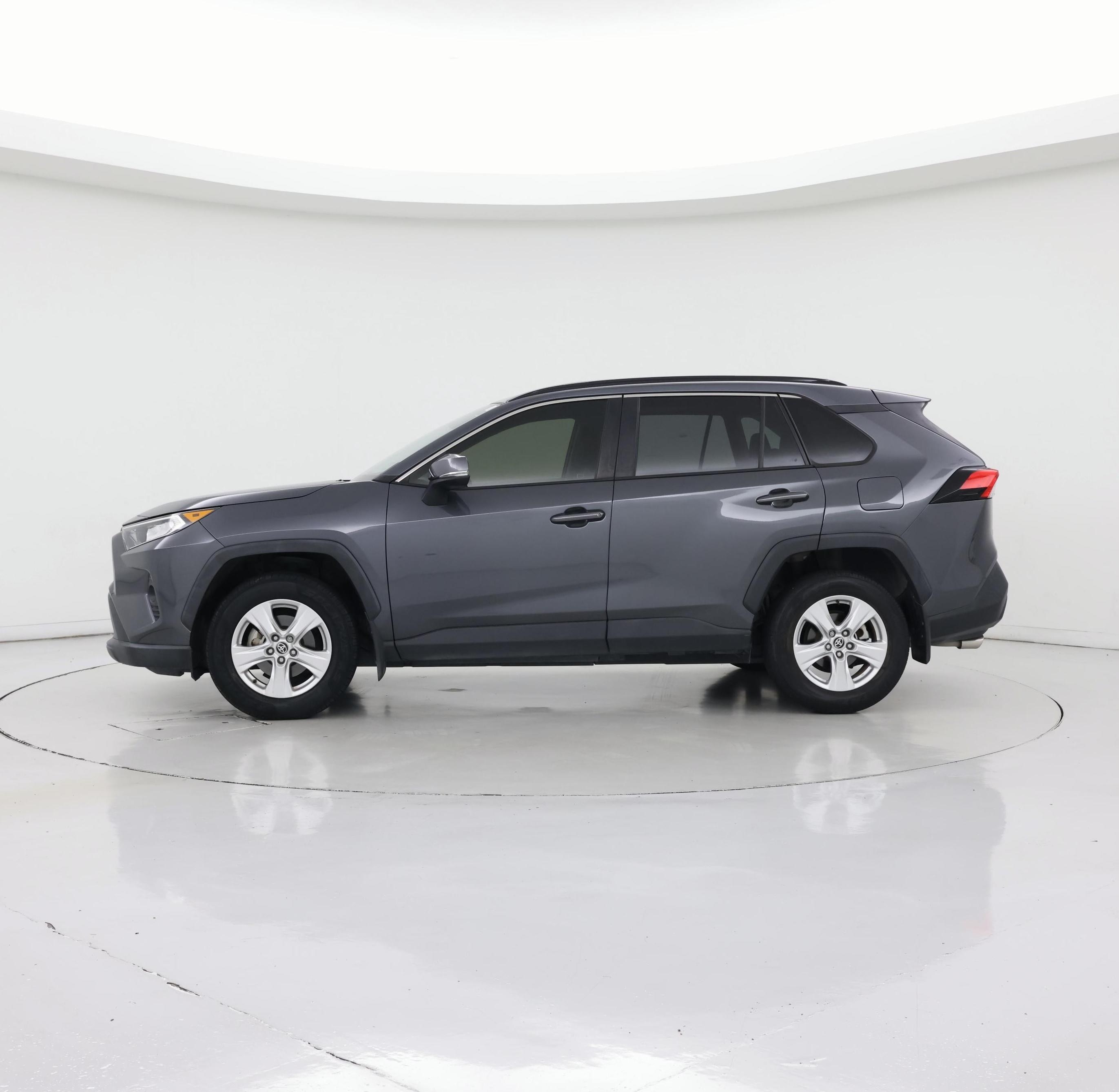 Thumbnail: 2020 Toyota RAV4 - 3