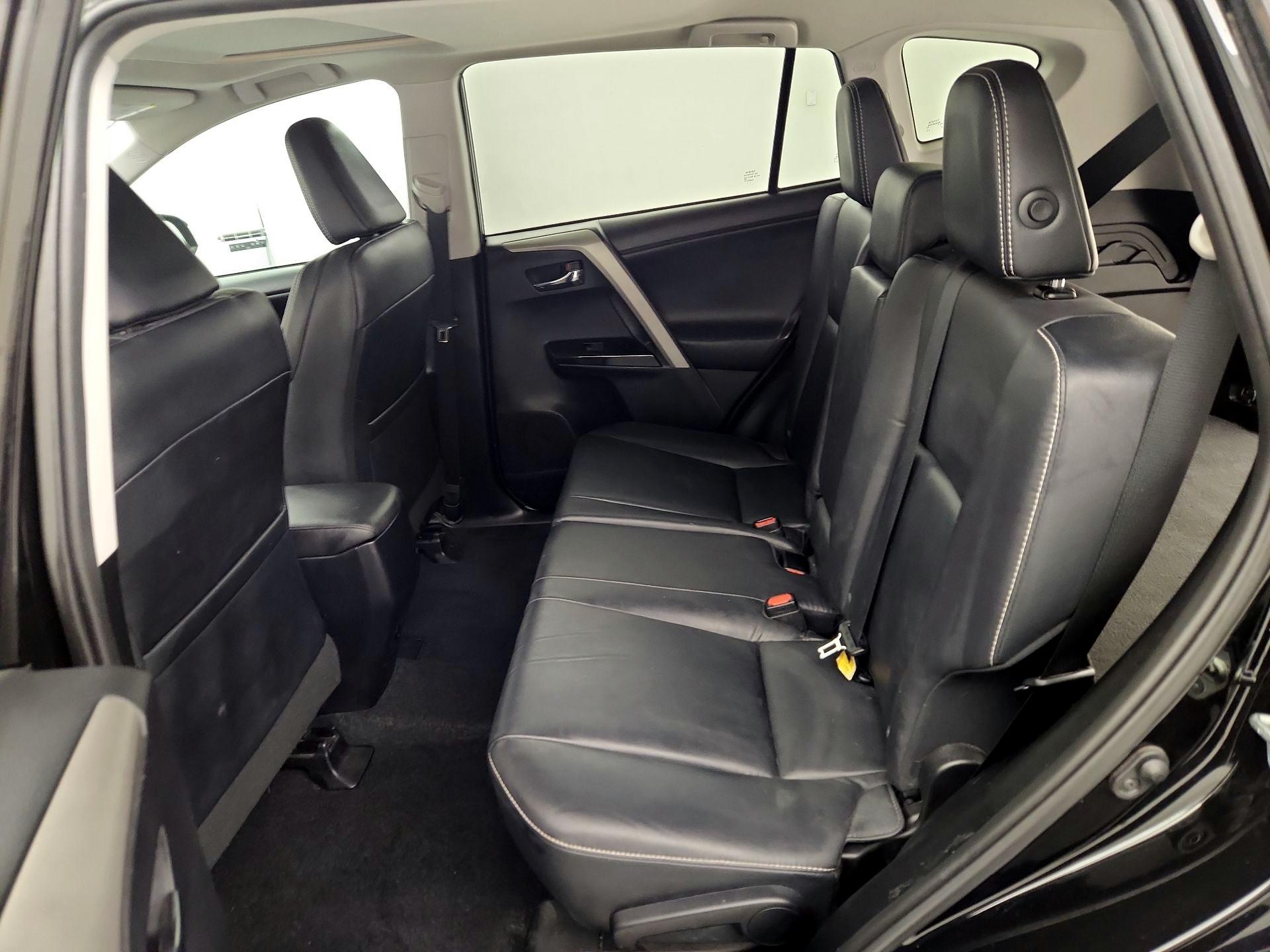 Thumbnail: 2016 Toyota RAV4 - 19
