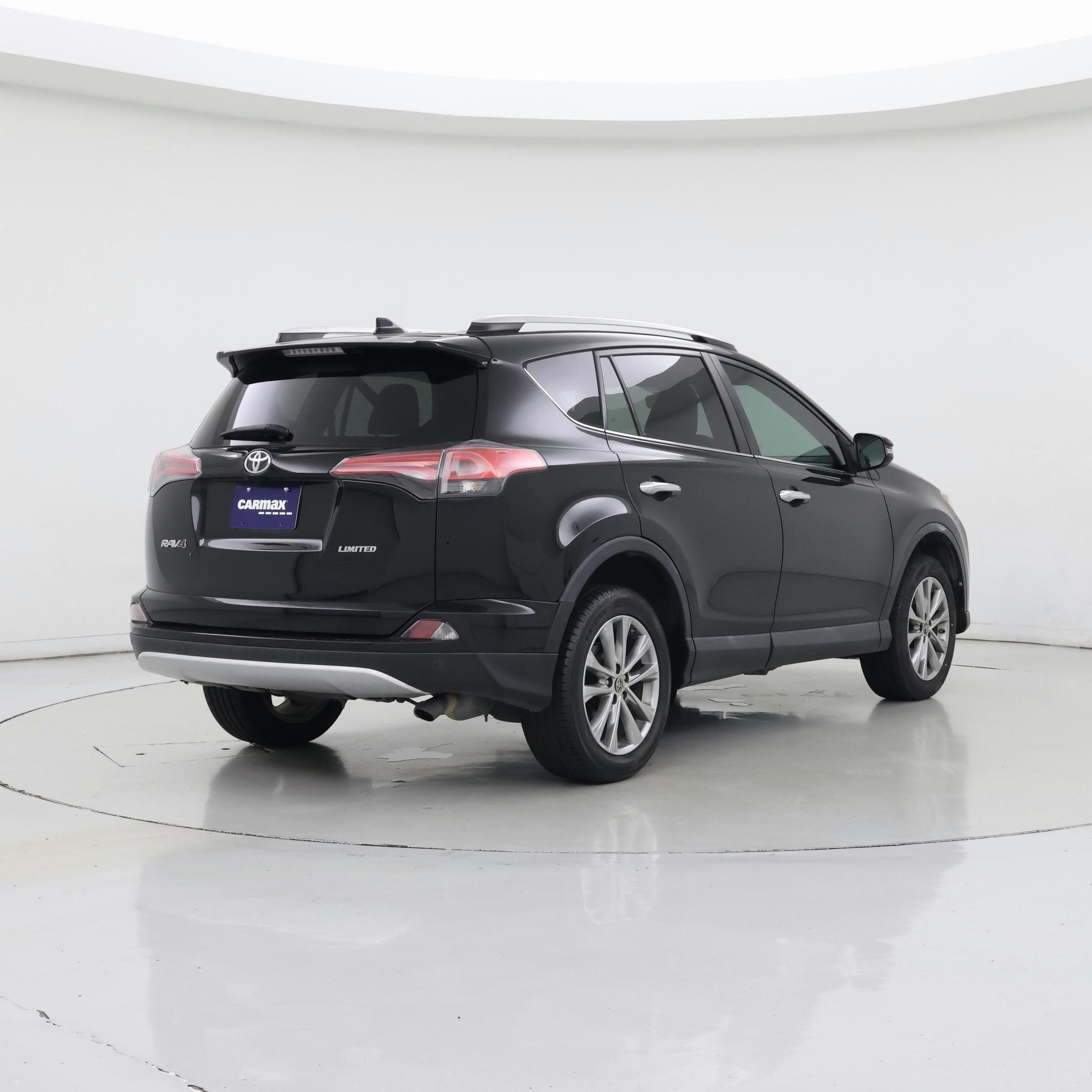 Thumbnail: 2016 Toyota RAV4 - 8