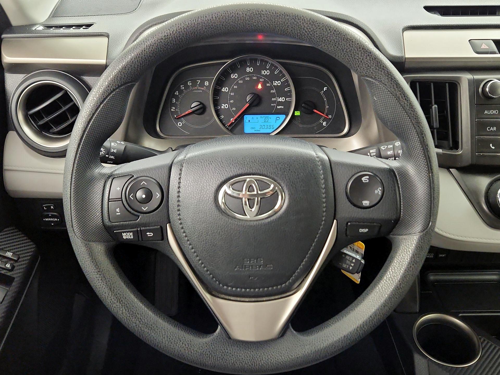 Thumbnail: 2014 Toyota RAV4 - 10