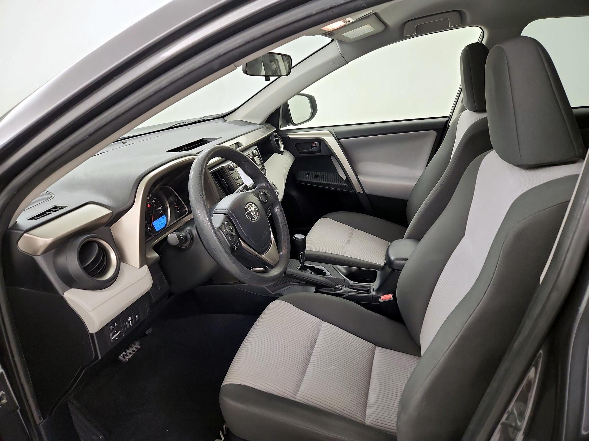 Thumbnail: 2014 Toyota RAV4 - 11