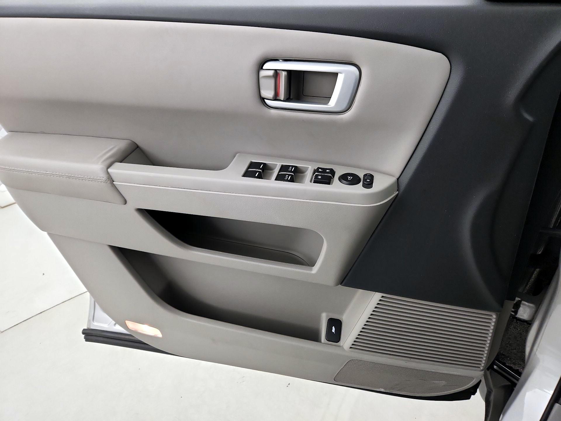 Thumbnail: 2014 Honda Pilot - 12