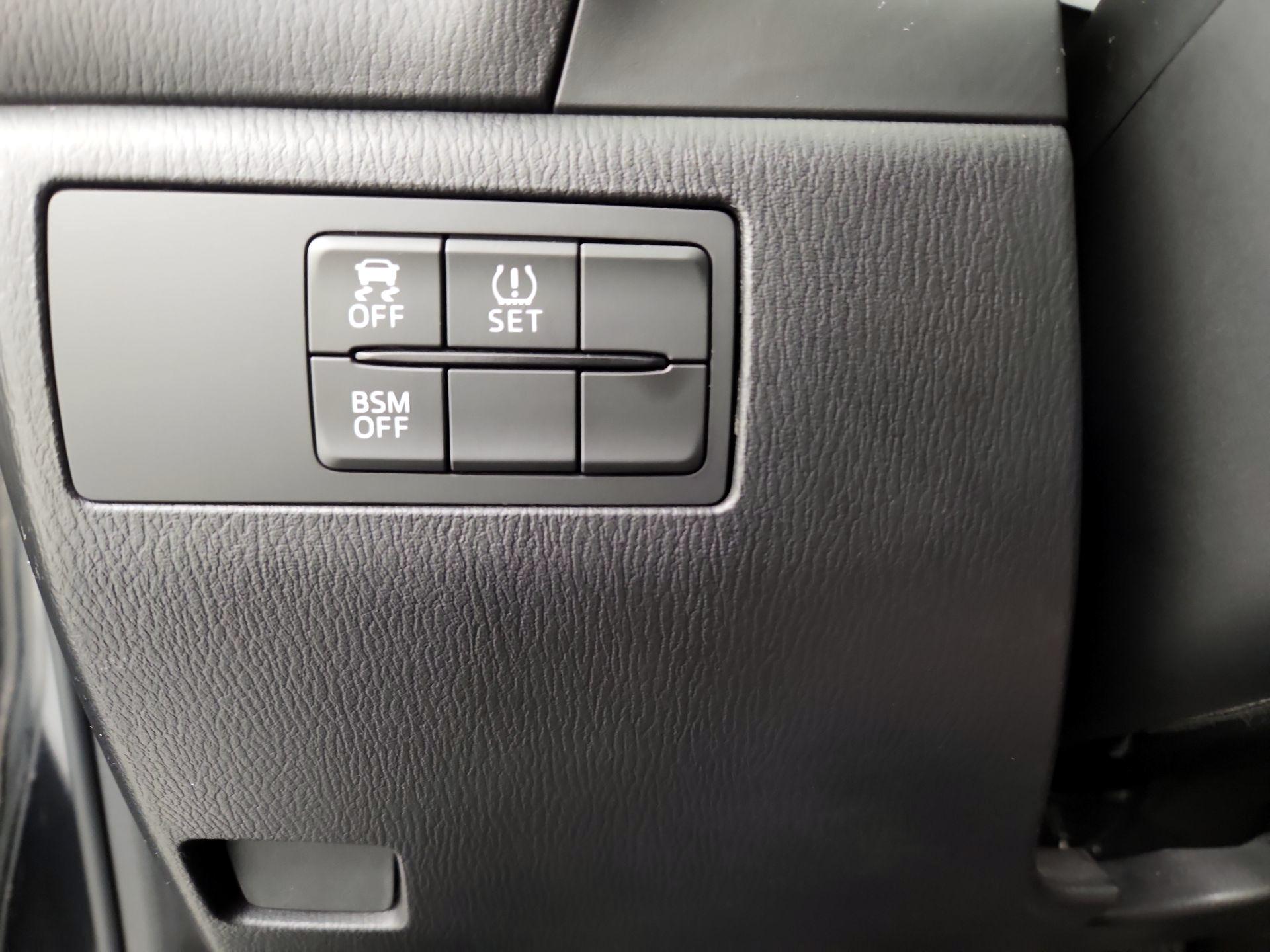 Thumbnail: 2015 Mazda Mazda3 - 13