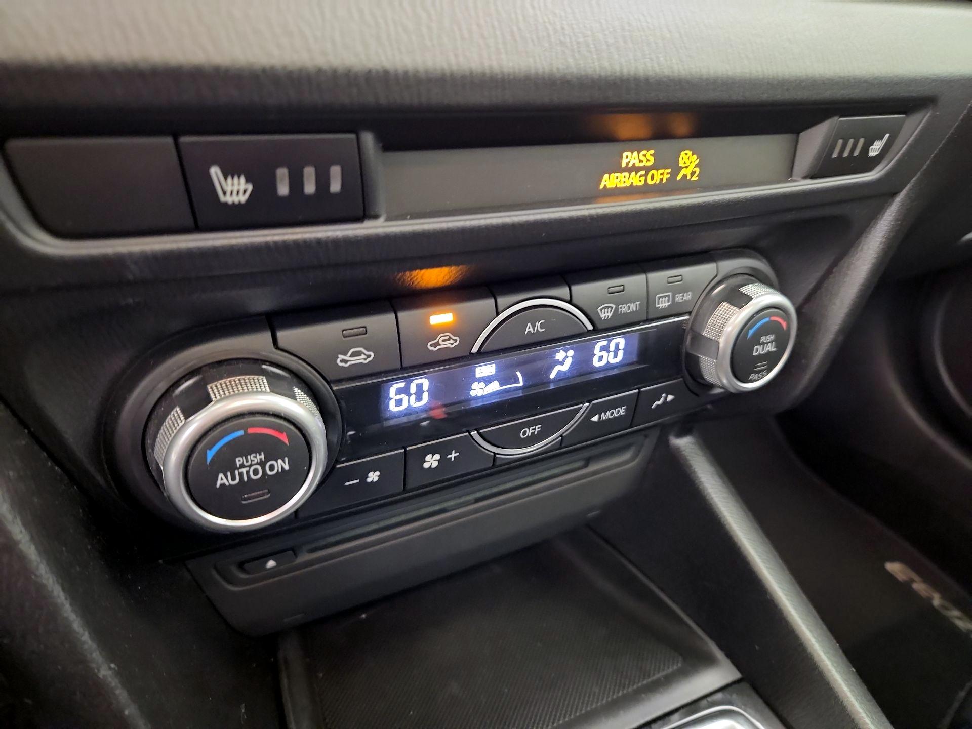 Thumbnail: 2015 Mazda Mazda3 - 17