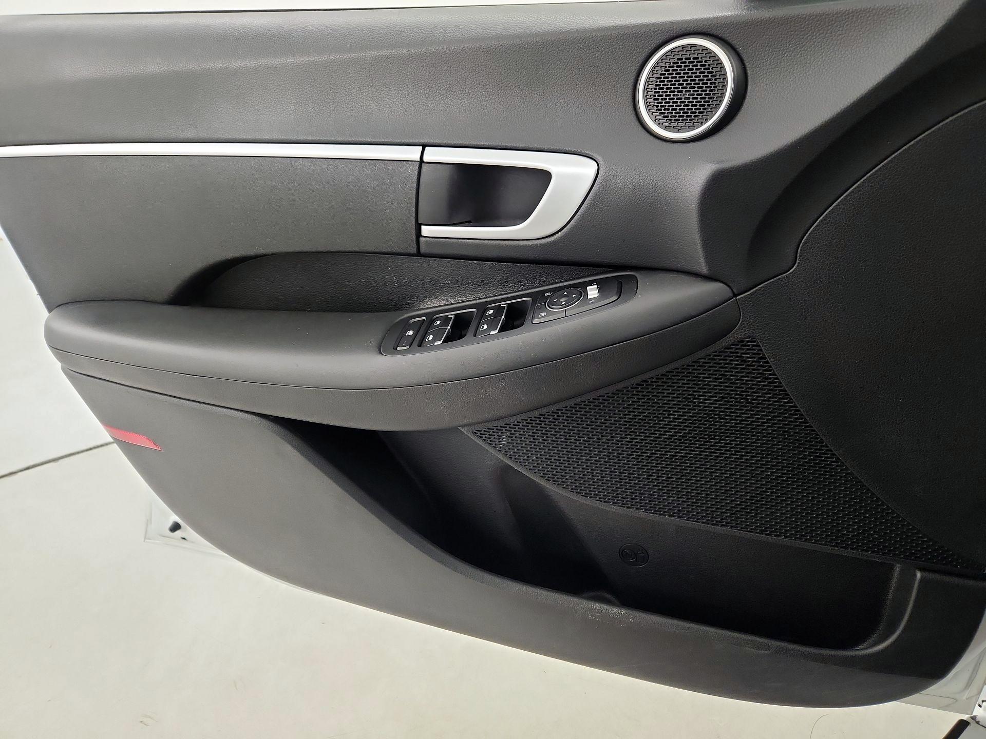 Thumbnail: 2022 Hyundai Sonata - 12