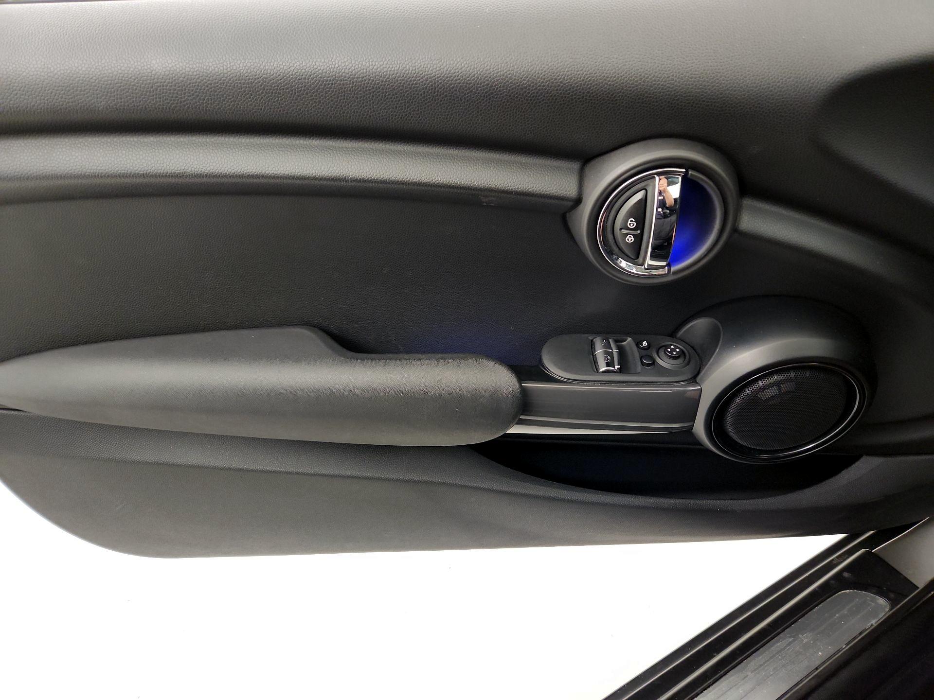 Thumbnail: 2021 MINI Cooper Hardtop - 12