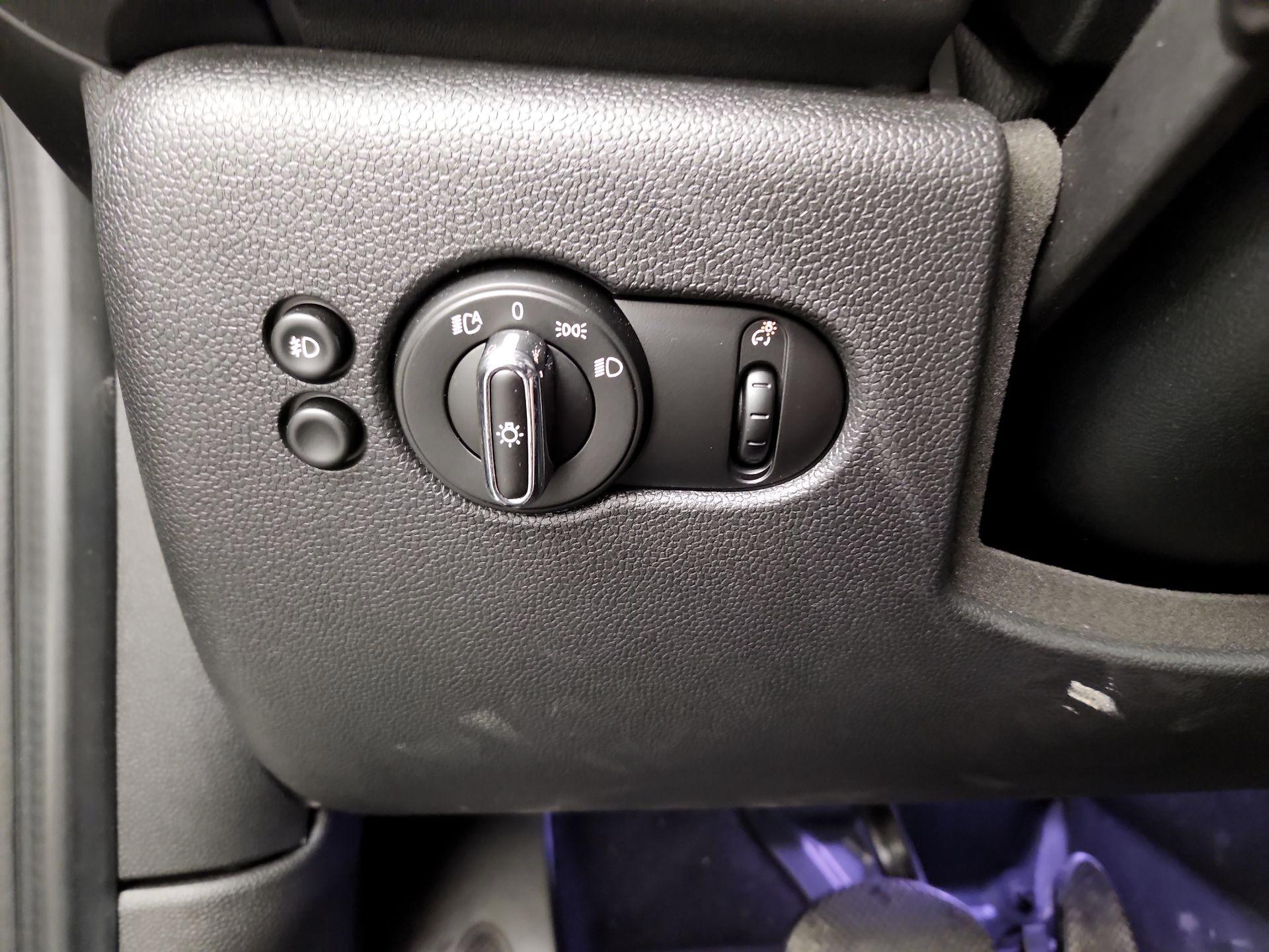 Thumbnail: 2021 MINI Cooper Hardtop - 13