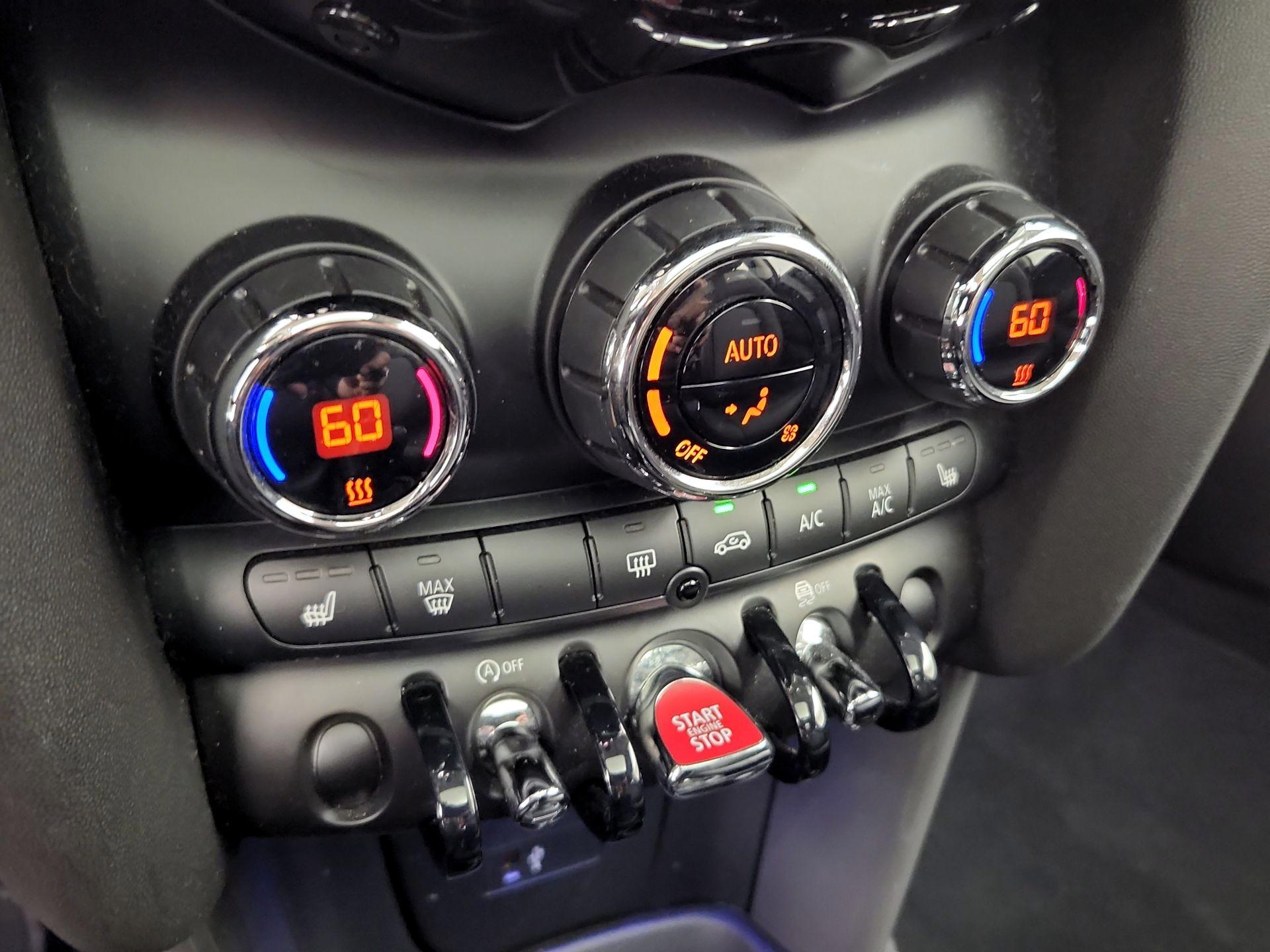 Thumbnail: 2021 MINI Cooper Hardtop - 16