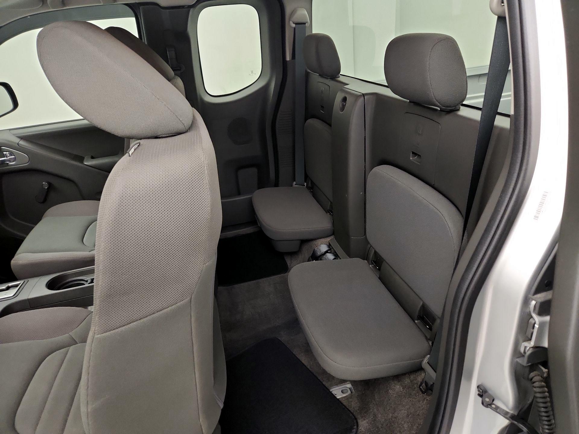 Thumbnail: 2015 Nissan Frontier - 18