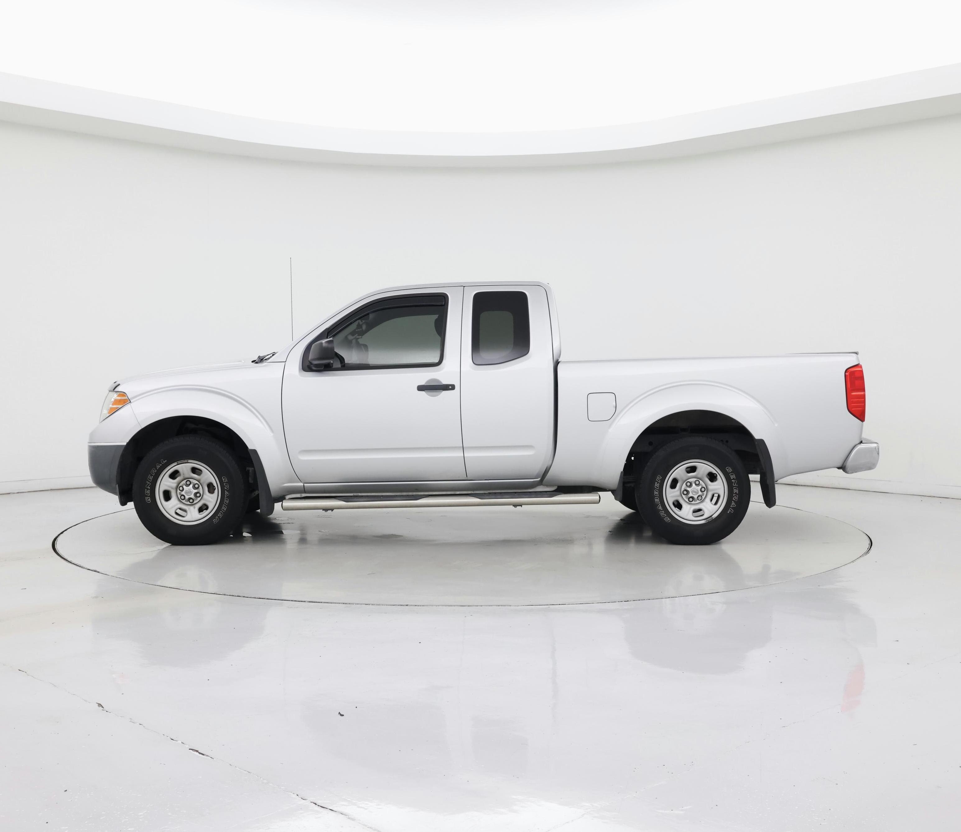 Thumbnail: 2015 Nissan Frontier - 3