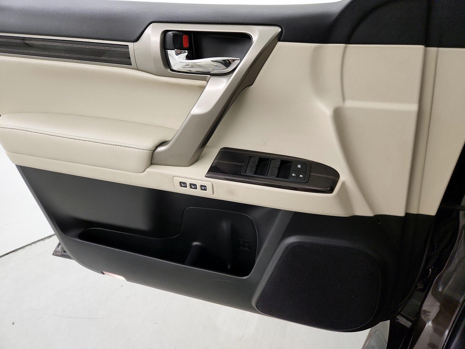 Thumbnail: 2020 Lexus GX - 12