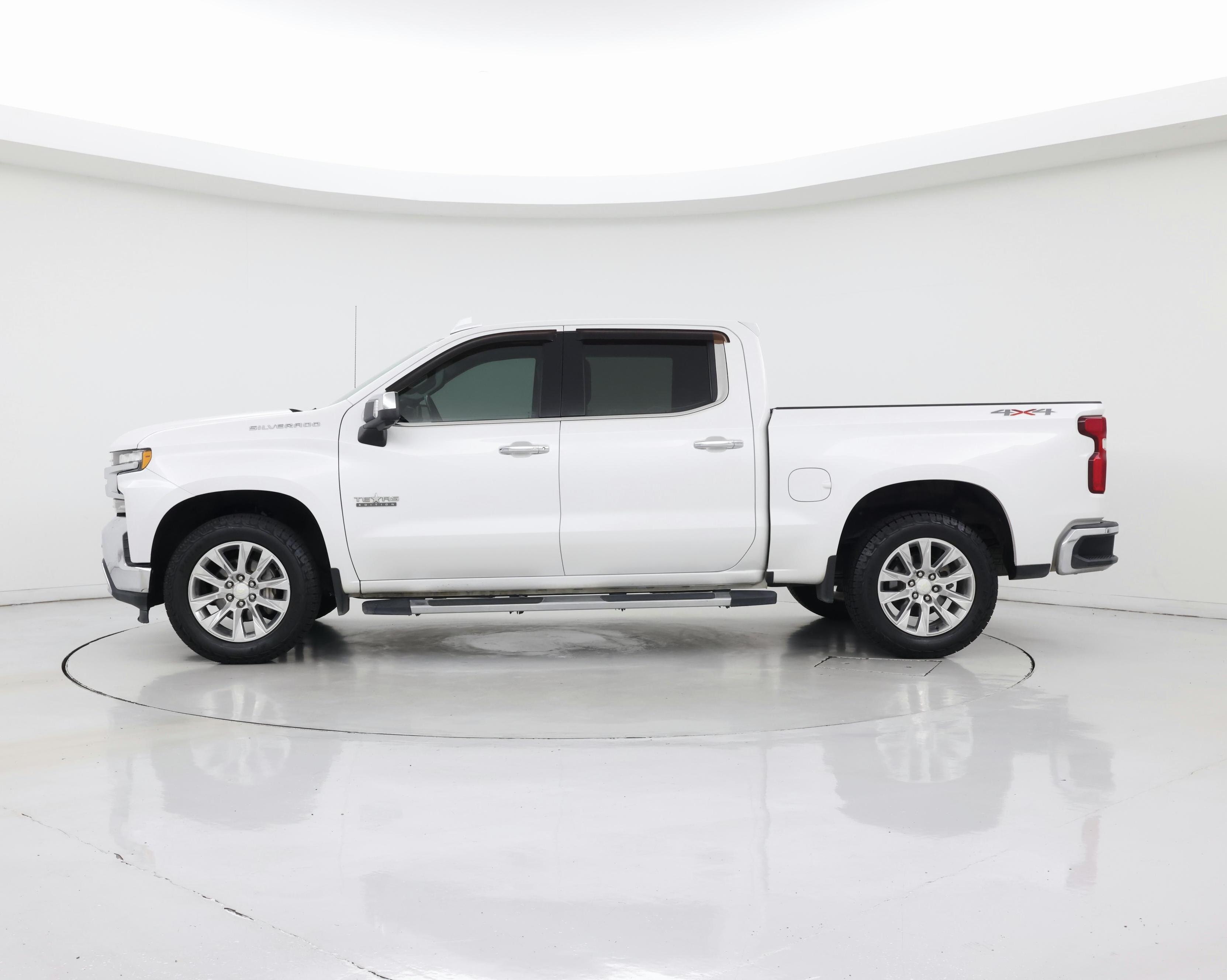 Thumbnail: 2019 Chevrolet Silverado 1500 - 3